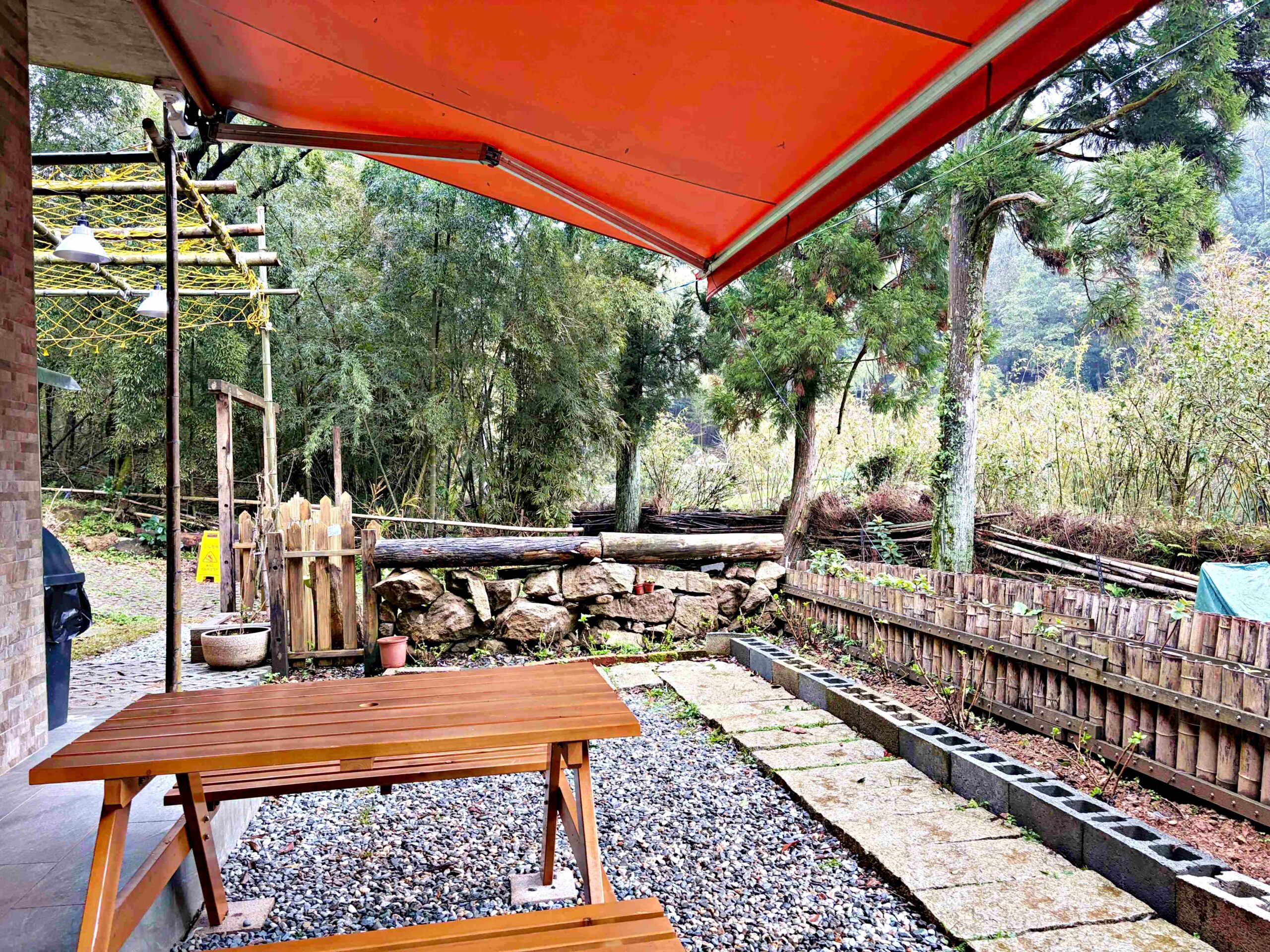 【北投美食】杉旅森林 Coffee Roaster，絕美秘境，被滿滿杉木環繞的空間推薦(菜單) @趙先生吃飯