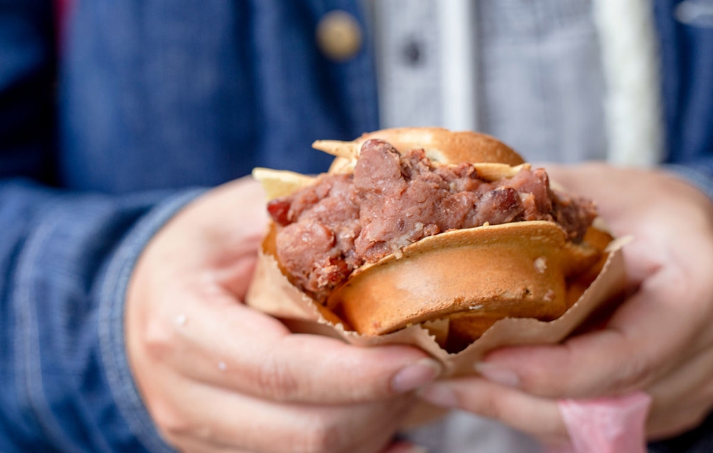 【板橋美食】太極鰲車輪餅，巨無霸爆餡紅豆餅推薦，竟然只要15元無敵好吃(菜單) @趙先生吃飯