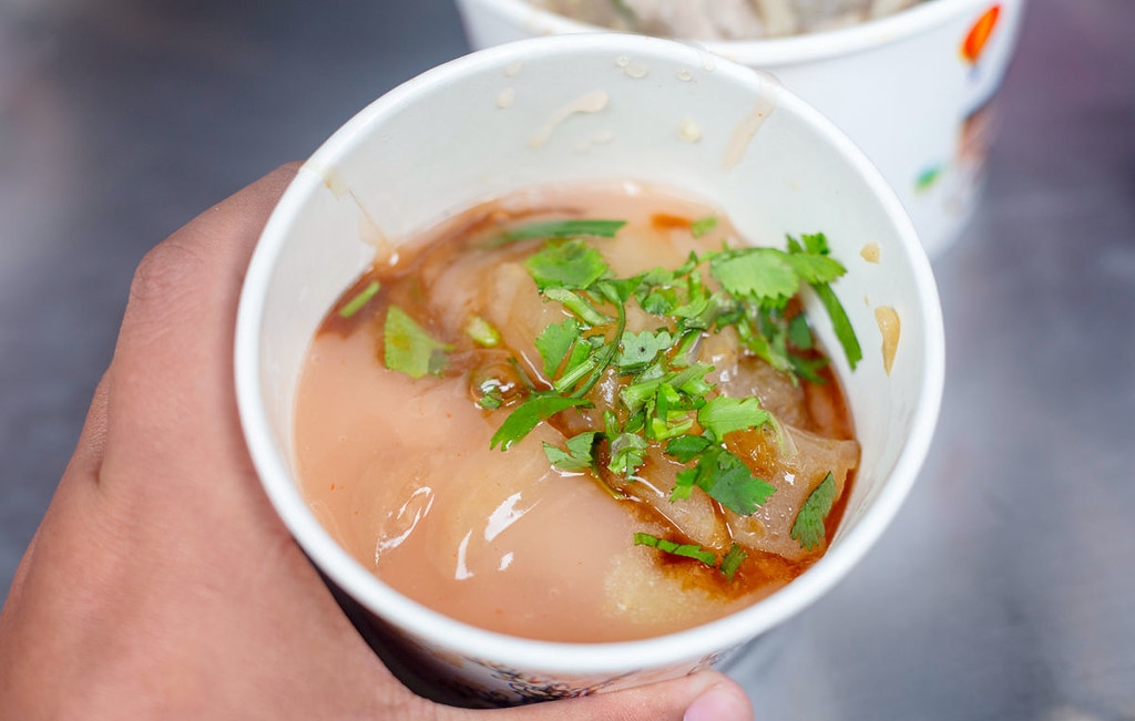 【南京三民美食】彰化肉圓魷魚羹，50年市場排隊老店，肉羹、肉圓意外超強(菜單) @趙先生吃飯