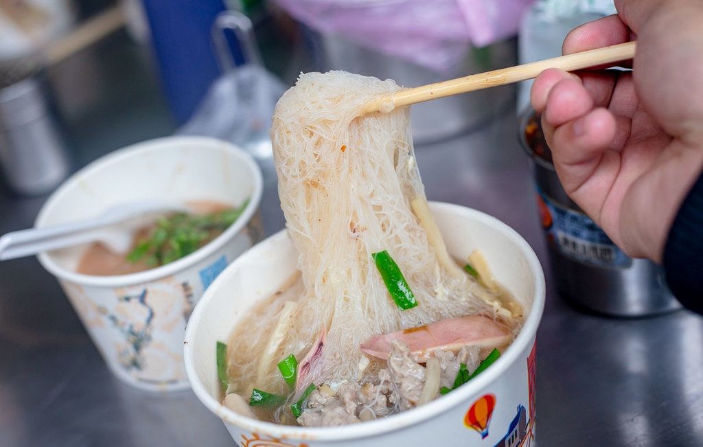 【南京三民美食】彰化肉圓魷魚羹，50年市場排隊老店，肉羹、肉圓意外超強(菜單) @趙先生吃飯
