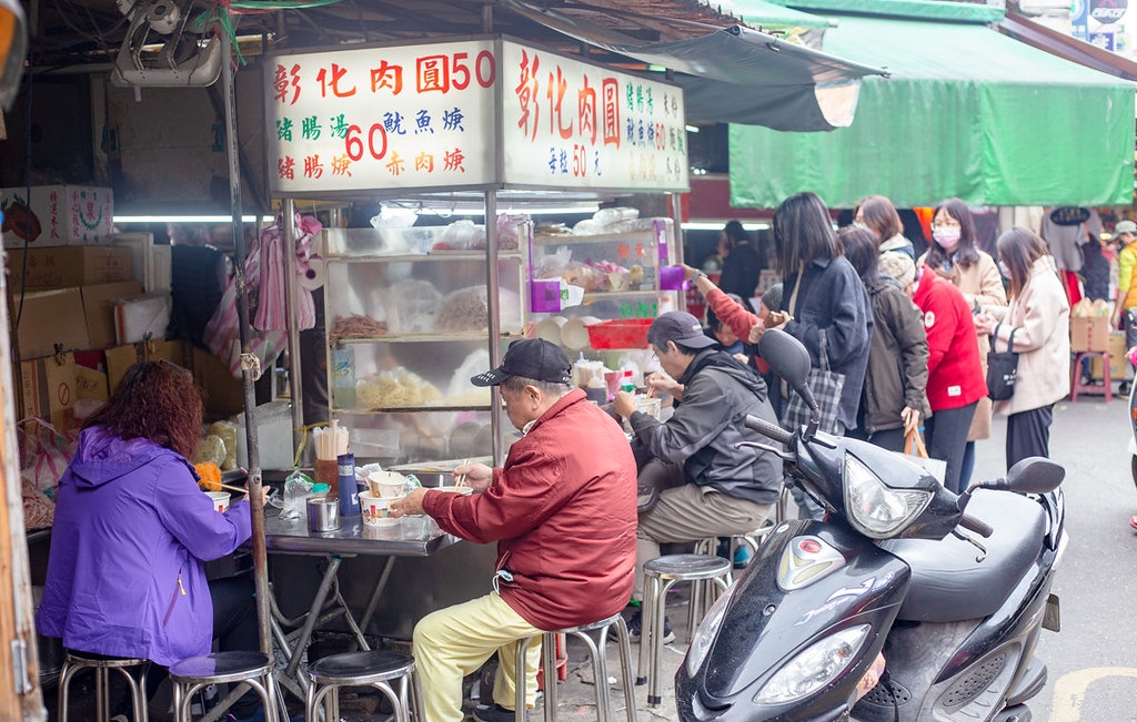 【南京三民美食】彰化肉圓魷魚羹，50年市場排隊老店，肉羹、肉圓意外超強(菜單) @趙先生吃飯