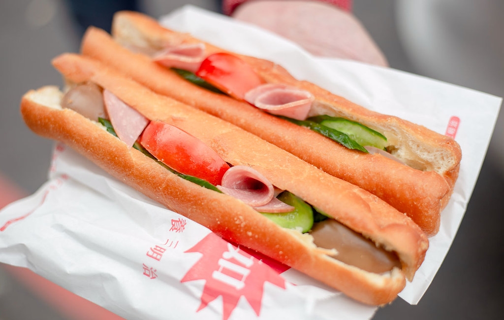 【基隆美食】九如營養三明治，20年人氣排隊現炸麵包，超高CP值必吃推薦(菜單) @趙先生吃飯