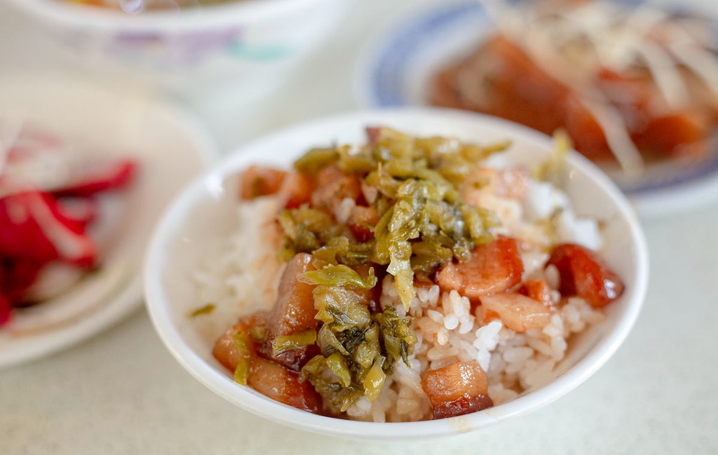 【中山美食】香滿園，早上六點半開賣早午餐，酸菜滷肉飯超特別，腿庫滷得超香(菜單) @趙先生吃飯