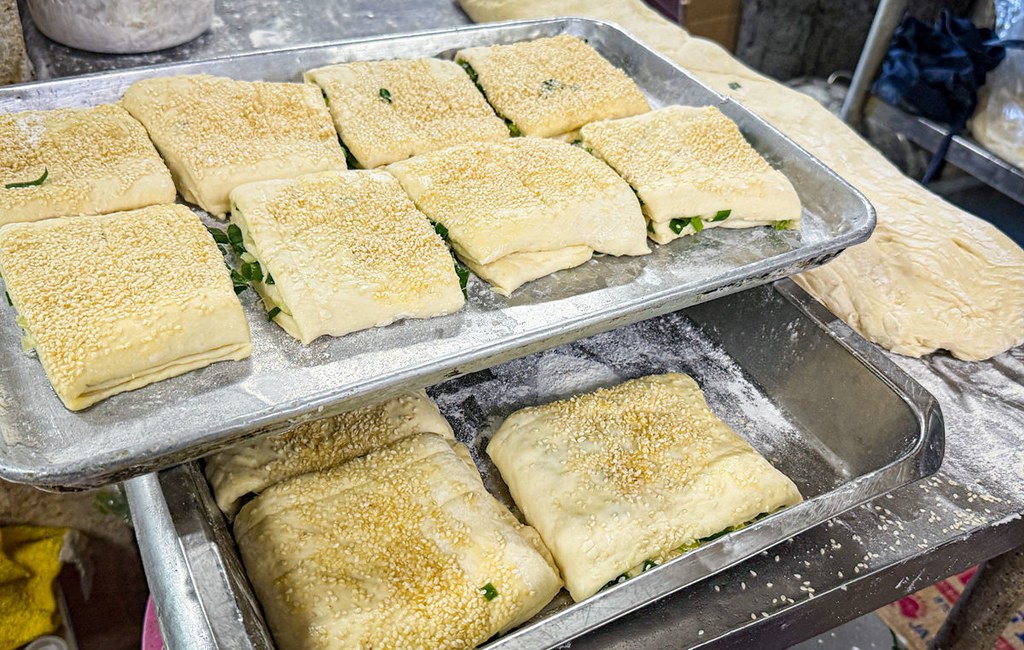 【松山美食】武記豆漿，隱藏在南京公寓市場的豆漿老店，推薦鹹飯糰、蔥燒餅油條(菜單) @趙先生吃飯