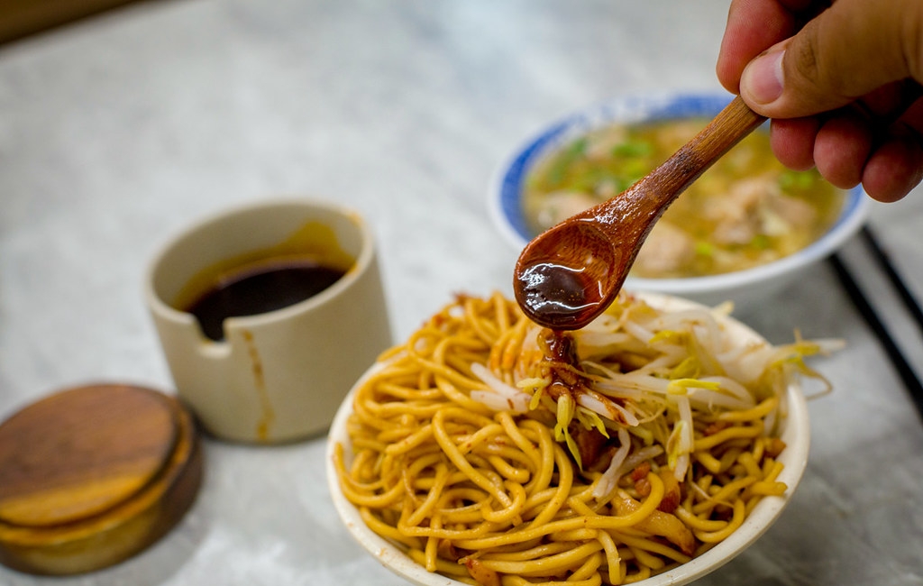 【中和美食】大胖肉焿光華總店，高人氣老店，肉羹湯可續湯、炒麵夠香都推薦(菜單) @趙先生吃飯