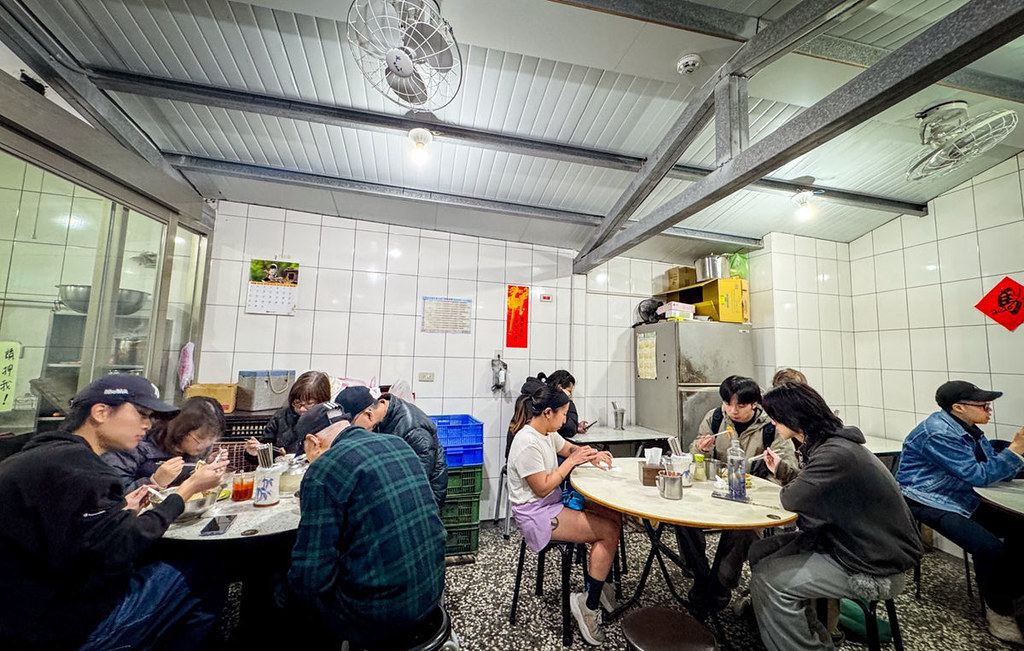 【古亭美食】林記牛肉麵，五百碗認證，巷弄內超強排隊名店，推薦牛肉麵、麻醬麵加蛋包(菜單) @趙先生吃飯