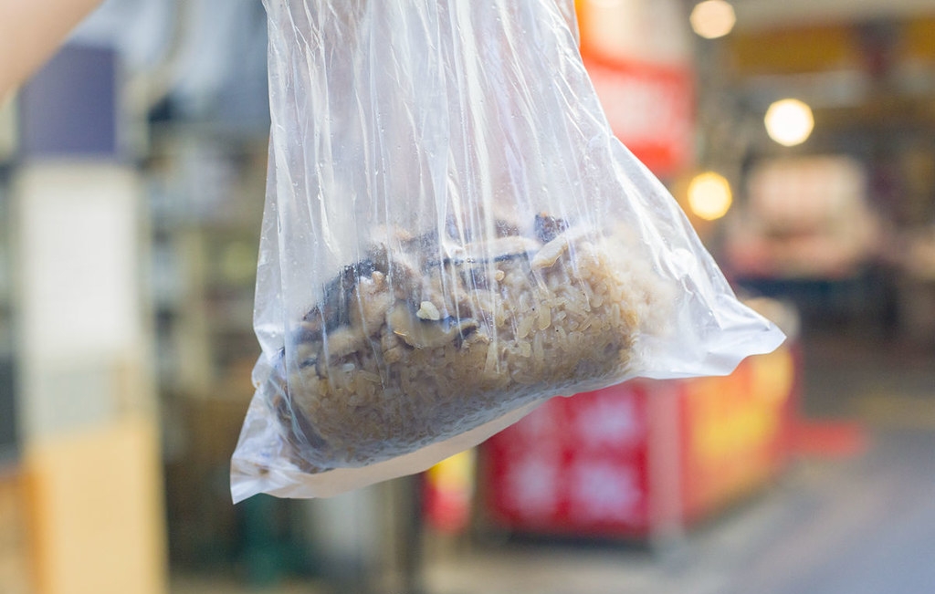 【新莊美食】月華油飯，四十年老攤，色香味俱全，油飯節第二名推薦(菜單) @趙先生吃飯