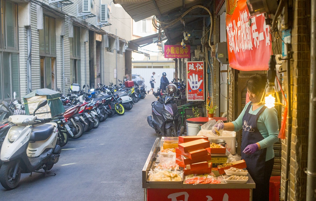 【新莊美食】月華油飯，四十年老攤，色香味俱全，油飯節第二名推薦(菜單) @趙先生吃飯