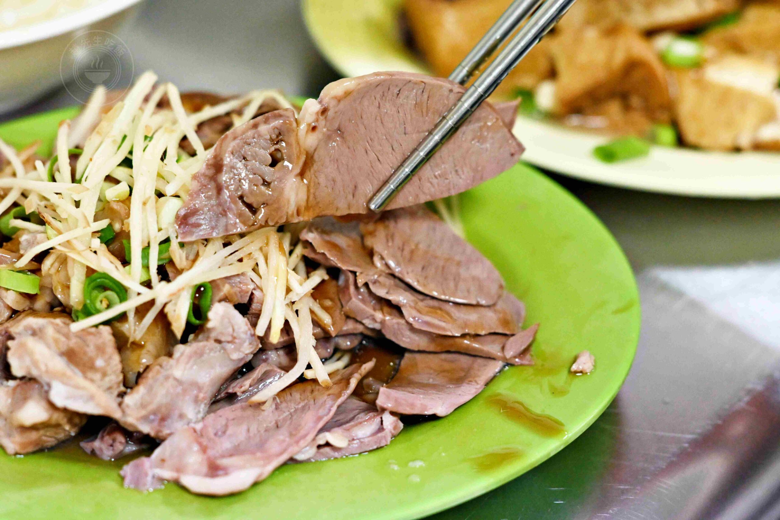 【信義區美食】阿月米粉湯-吳興商圈，隱藏在傳統市場的在地米粉湯早午餐(推薦) @趙先生吃飯