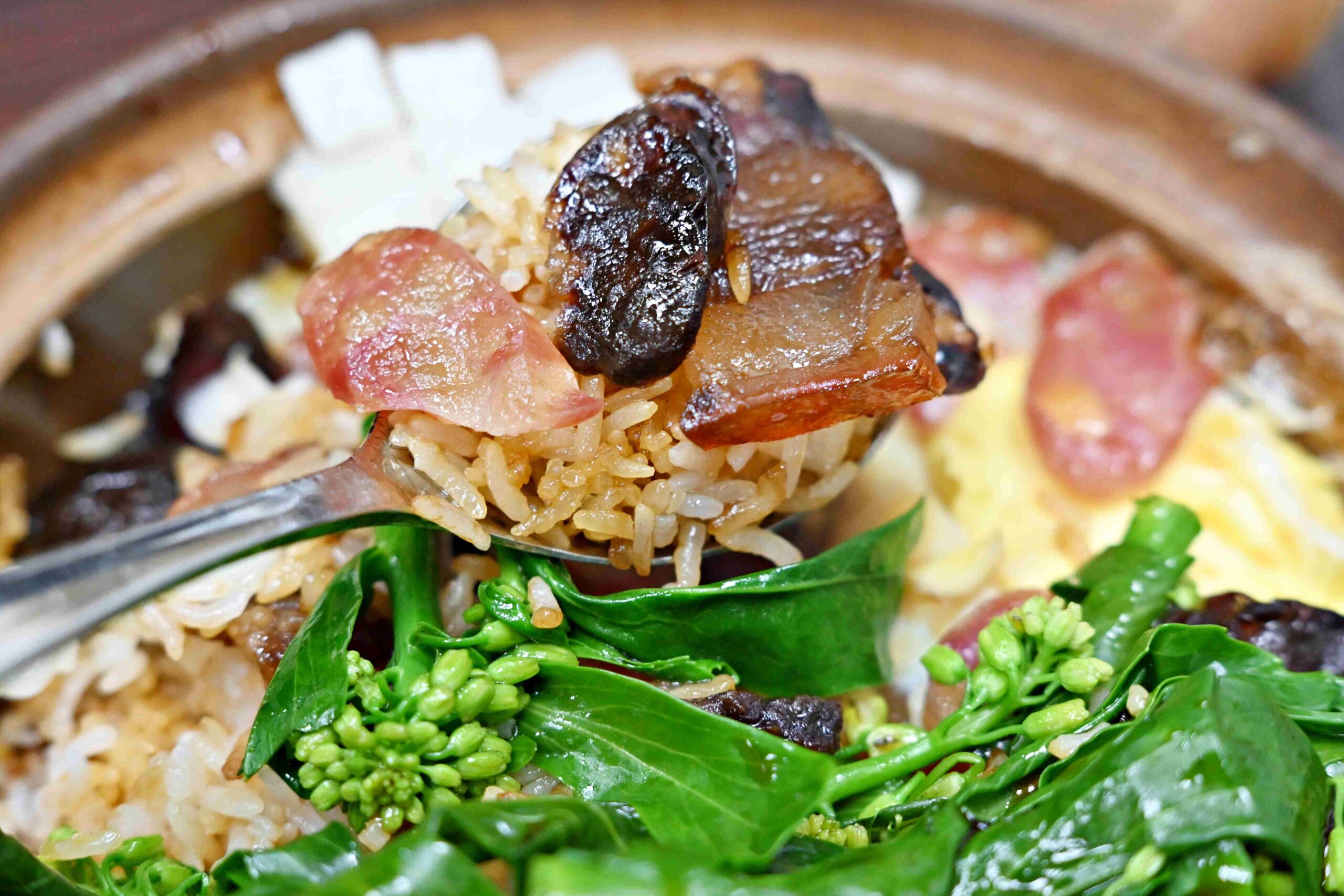 【信義區美食】賀加小吃店，現點現做臘味煲仔飯、皮蛋麵超香濃推薦(菜單) @趙先生吃飯