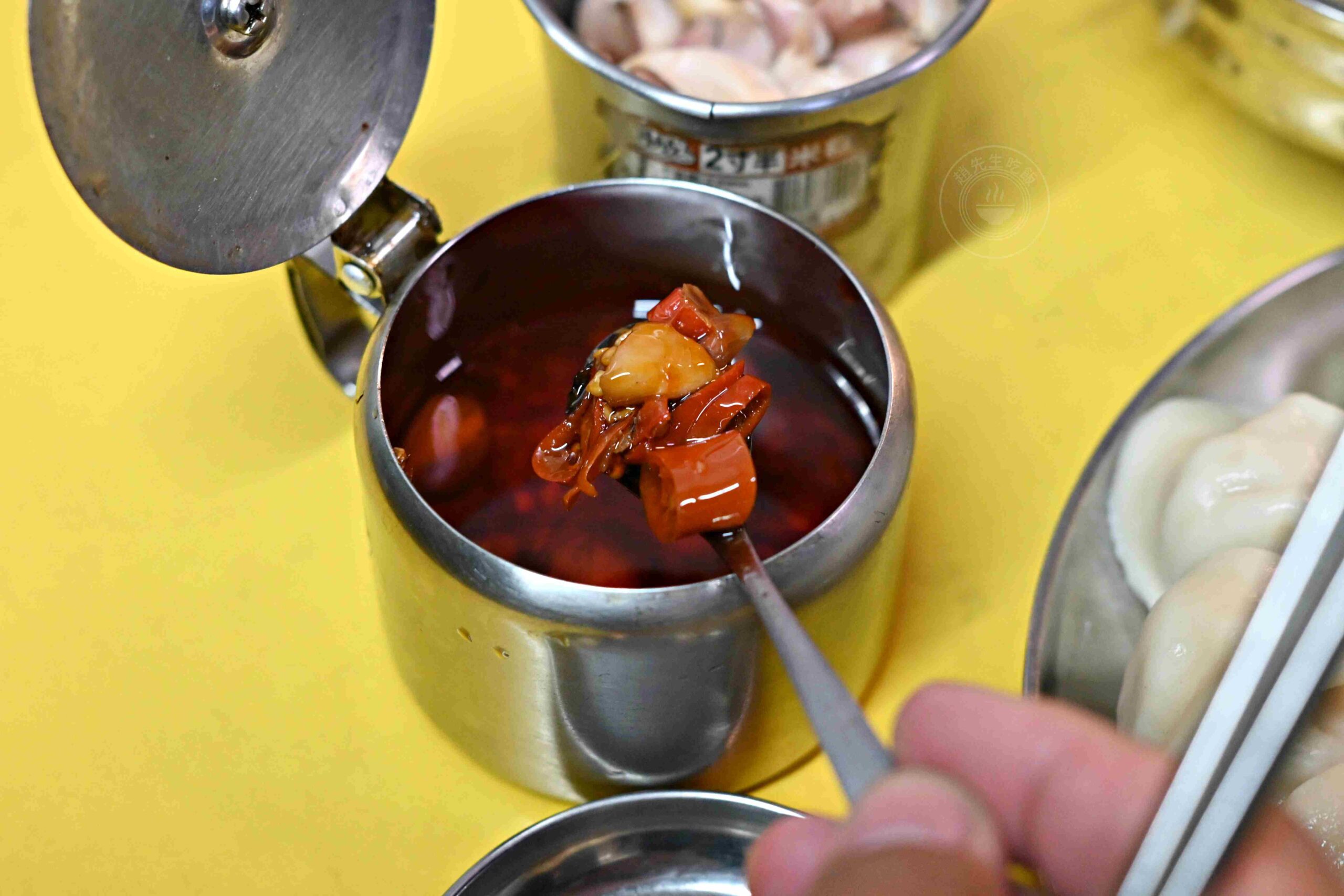 【松山美食】松山市場水餃，隱身市場內的巨大水餃、魚丸湯大顆便宜(菜單) @趙先生吃飯