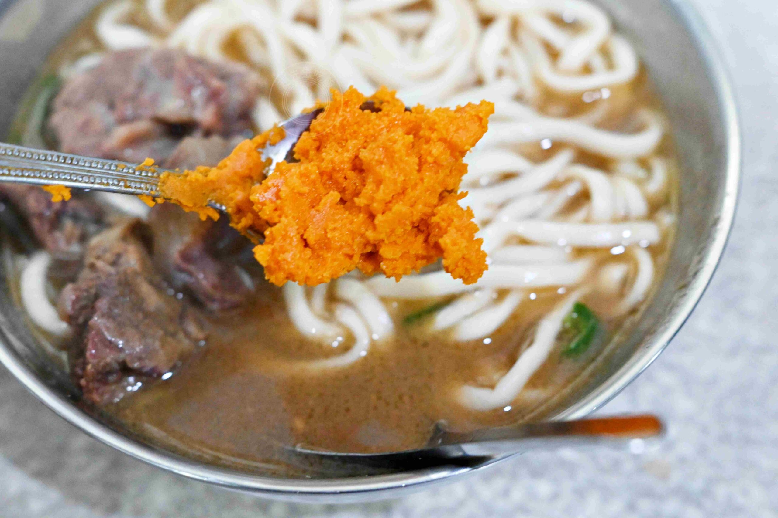 【古亭美食】林記牛肉麵，五百碗認證，巷弄內超強排隊名店，推薦牛肉麵、麻醬麵加蛋包(菜單) @趙先生吃飯