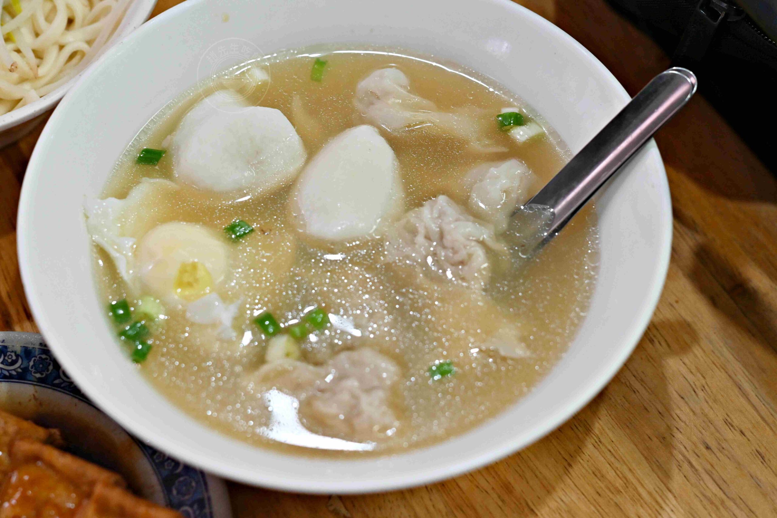 【古亭美食】金華麵店，40年老字號巷弄隱藏版超高CP值老味道推薦炸醬麵(菜單) @趙先生吃飯