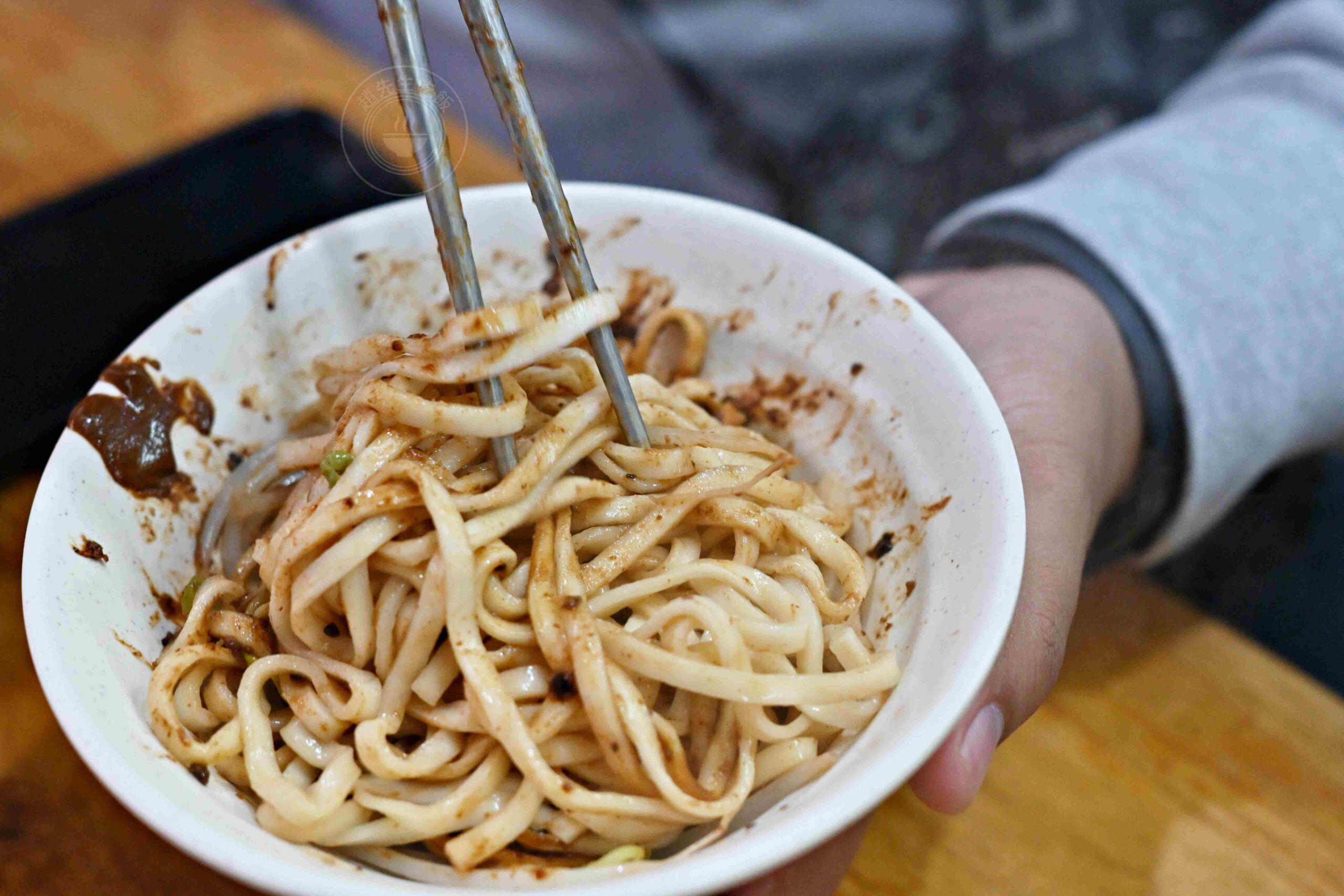 【古亭美食】金華麵店，40年老字號巷弄隱藏版超高CP值老味道推薦炸醬麵(菜單) @趙先生吃飯
