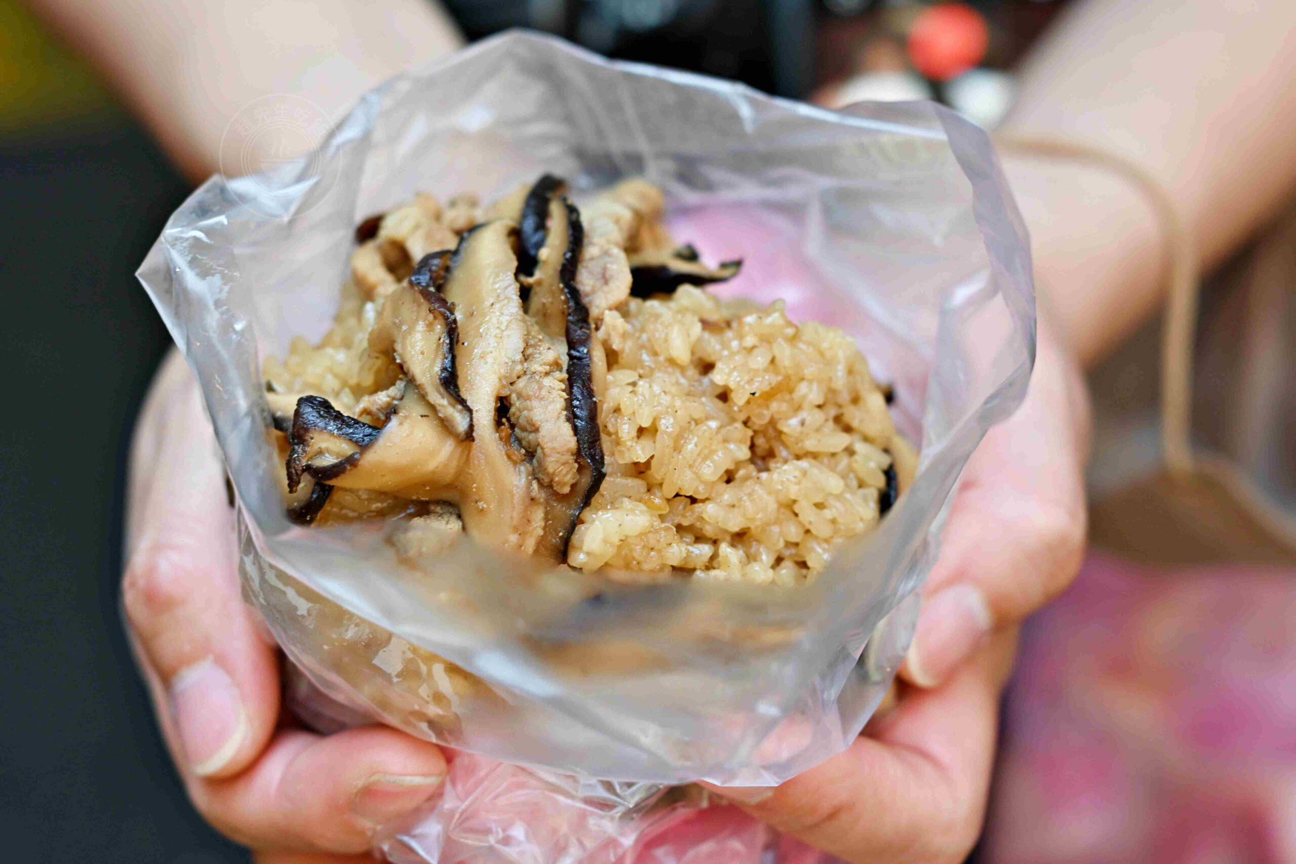 【新莊美食】月華油飯，四十年老攤，色香味俱全，油飯節第二名推薦(菜單) @趙先生吃飯