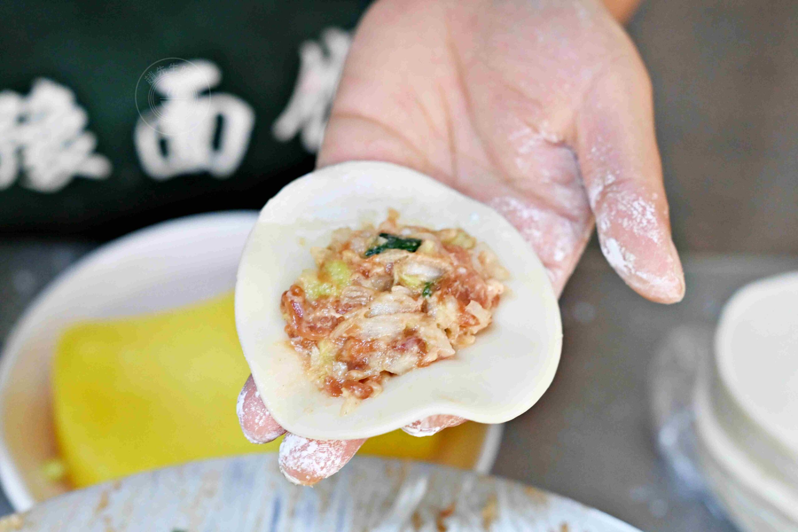 【新莊美食】川豫手工餃子河南燒餅，純手工現烤外酥內軟Ｑ推薦紫薯燒餅芝麻糖餅(菜單) @趙先生吃飯