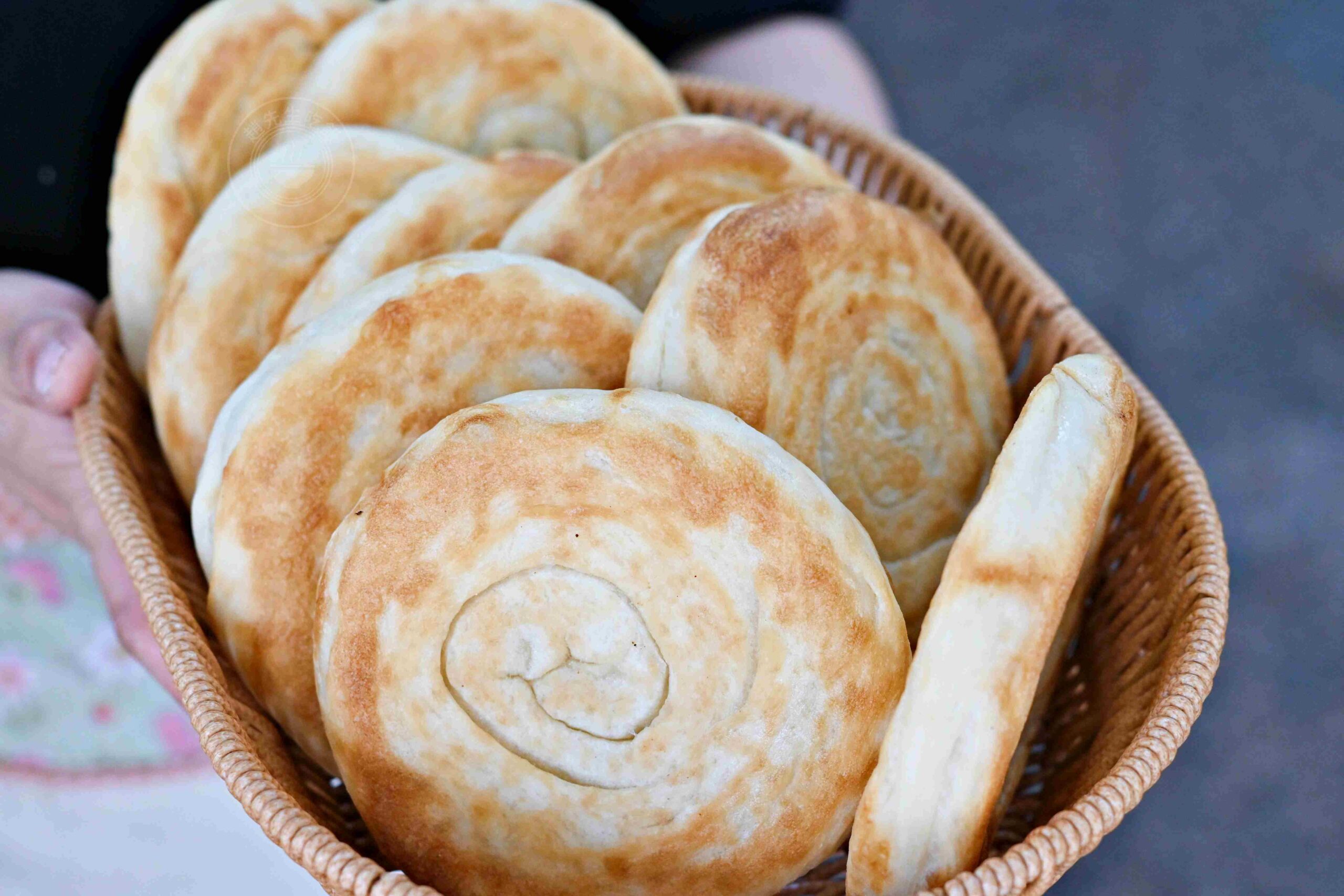 【新莊美食】川豫手工餃子河南燒餅，純手工現烤外酥內軟Ｑ推薦紫薯燒餅芝麻糖餅(菜單) @趙先生吃飯