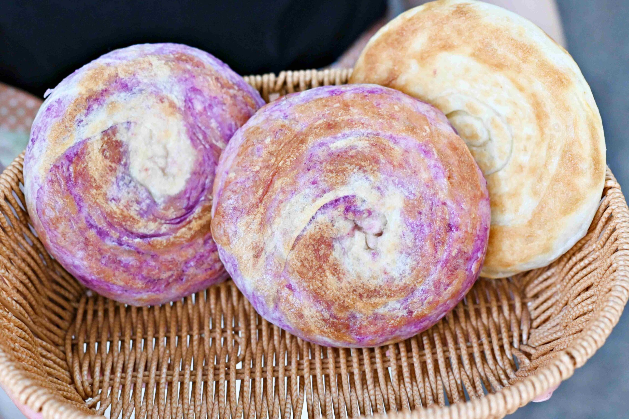 【新莊美食】川豫手工餃子河南燒餅，純手工現烤外酥內軟Ｑ推薦紫薯燒餅芝麻糖餅(菜單) @趙先生吃飯