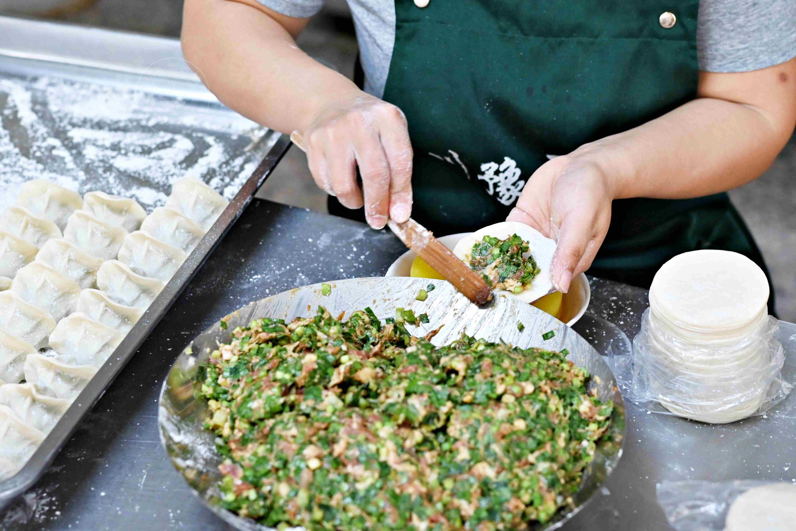 【新莊美食】川豫手工餃子河南燒餅，純手工現烤外酥內軟Ｑ推薦紫薯燒餅芝麻糖餅(菜單) @趙先生吃飯