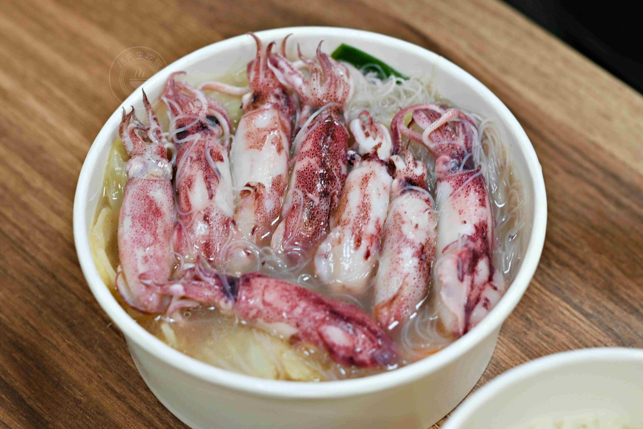 【萬里美食】漁聞樂小卷米粉，99元有8隻小卷米粉湯、滷肉飯超強吃到飽(菜單) @趙先生吃飯