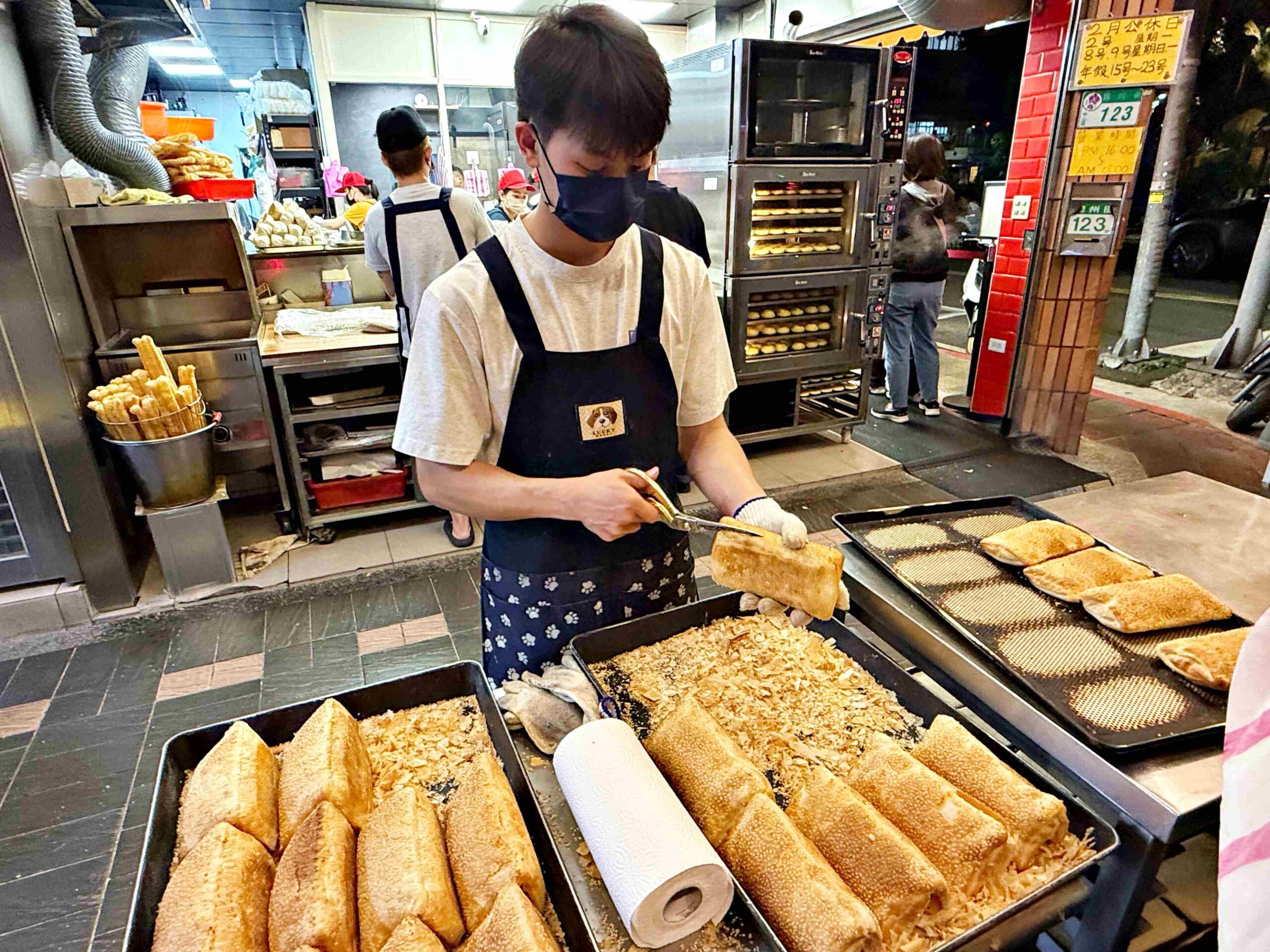 【中山區美食】曾家豆漿，超巨大便宜肉包，燒餅油條、蛋塔隨便都好吃推薦(菜單) @趙先生吃飯