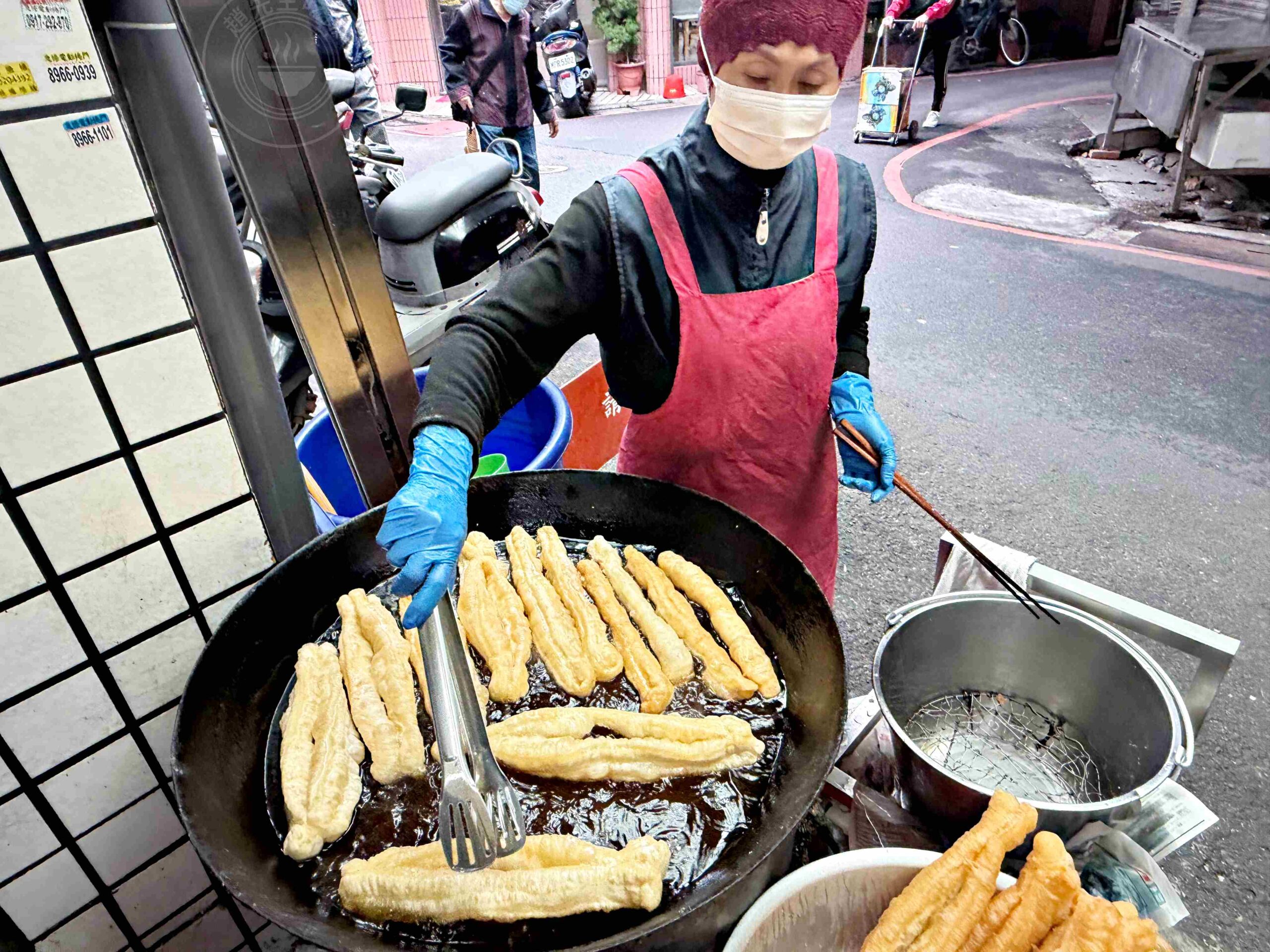 【內湖站美食】轉角吃早午餐，秘傳醃肉排在地人超愛的早午餐店推薦！(菜單) @趙先生吃飯