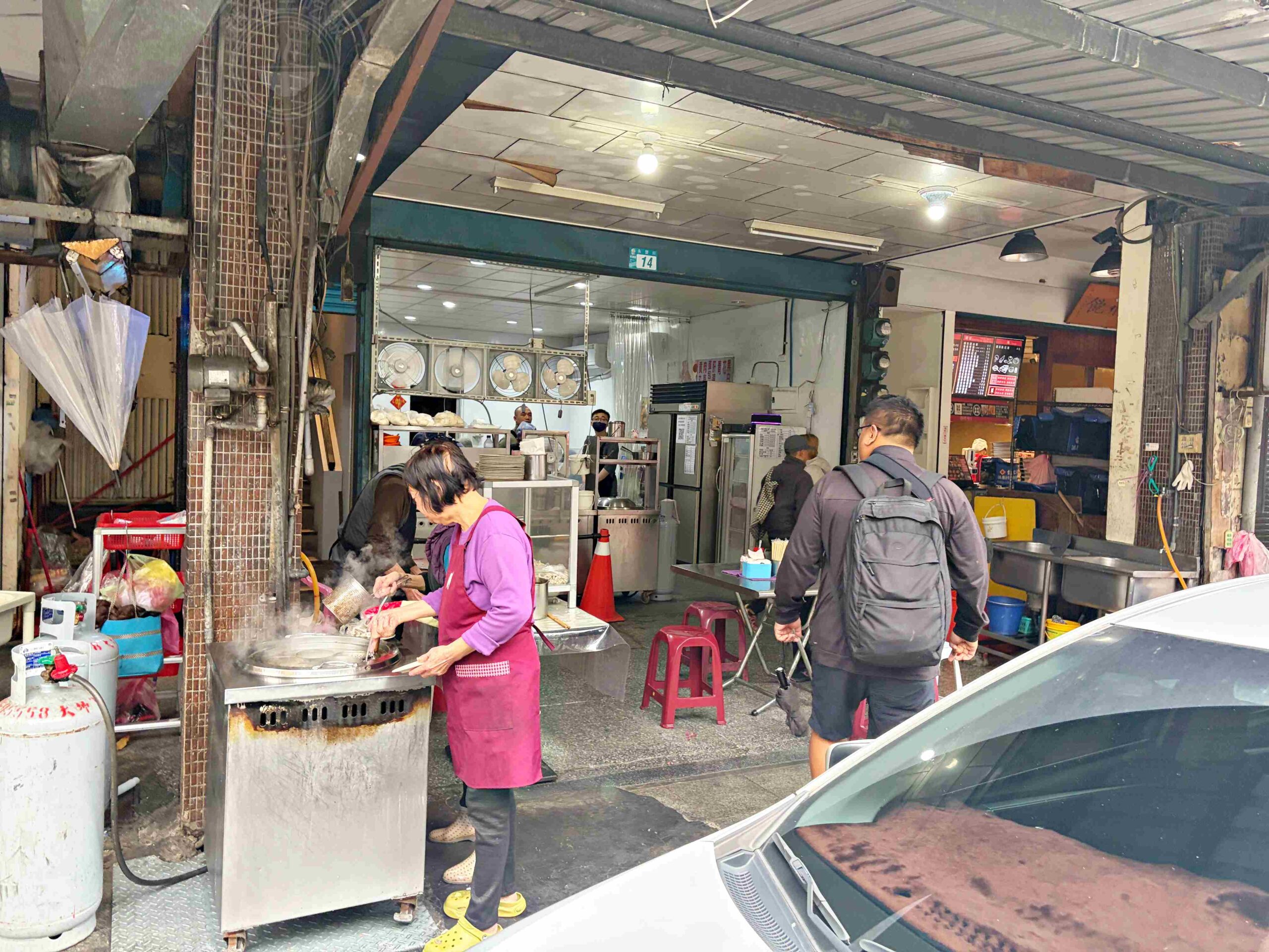 【板橋美食】王家小吃(乾麵 肉羹),在地人私藏無招牌便宜小吃推薦(菜單) @趙先生吃飯 【板橋美食】王家小吃(乾麵 肉羹),在地人私藏無招牌便宜小吃推薦(菜單) @趙先生吃飯