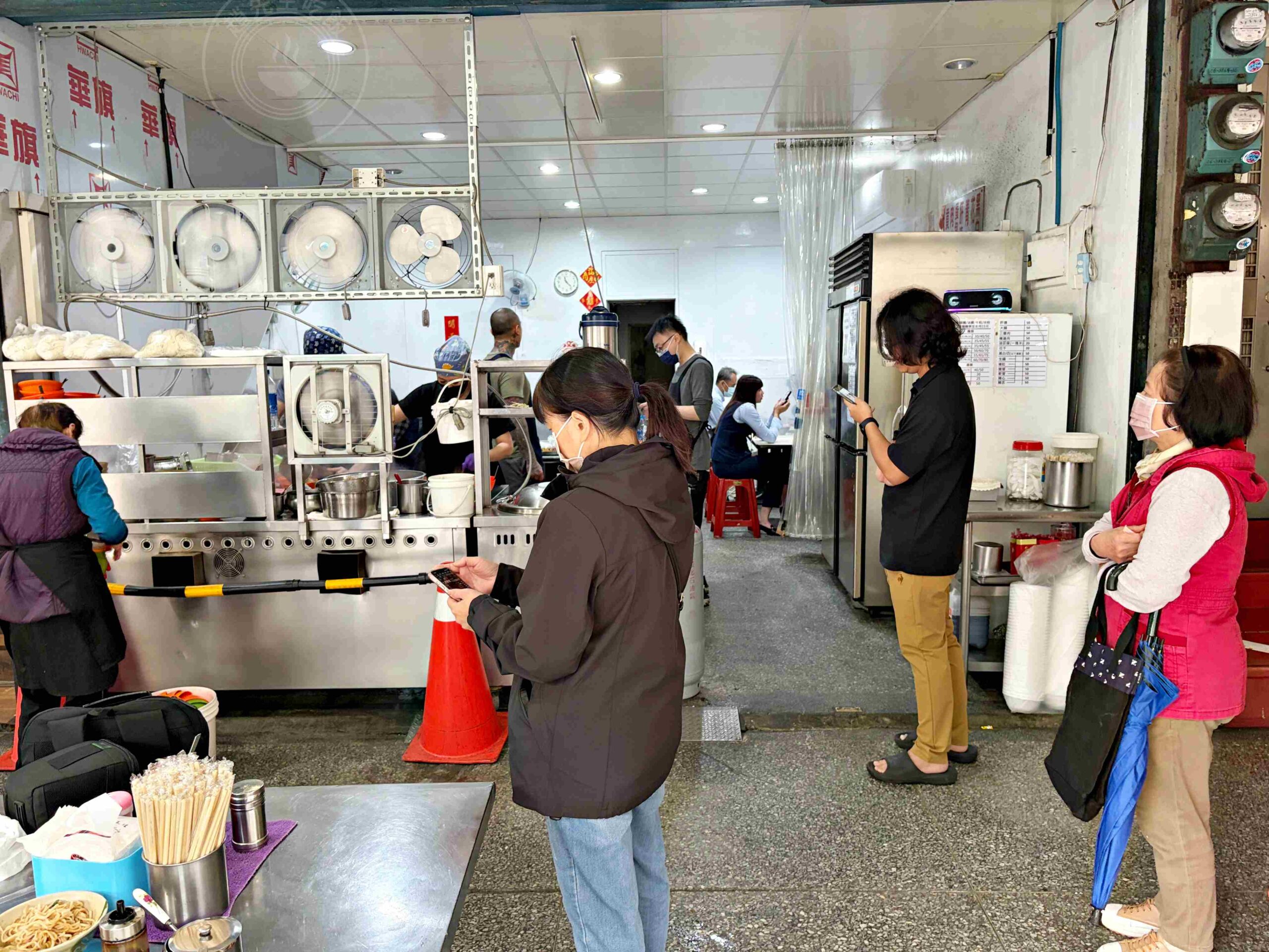 【板橋美食】王家小吃(乾麵 肉羹),在地人私藏無招牌便宜小吃推薦(菜單) @趙先生吃飯 【板橋美食】王家小吃(乾麵 肉羹),在地人私藏無招牌便宜小吃推薦(菜單) @趙先生吃飯