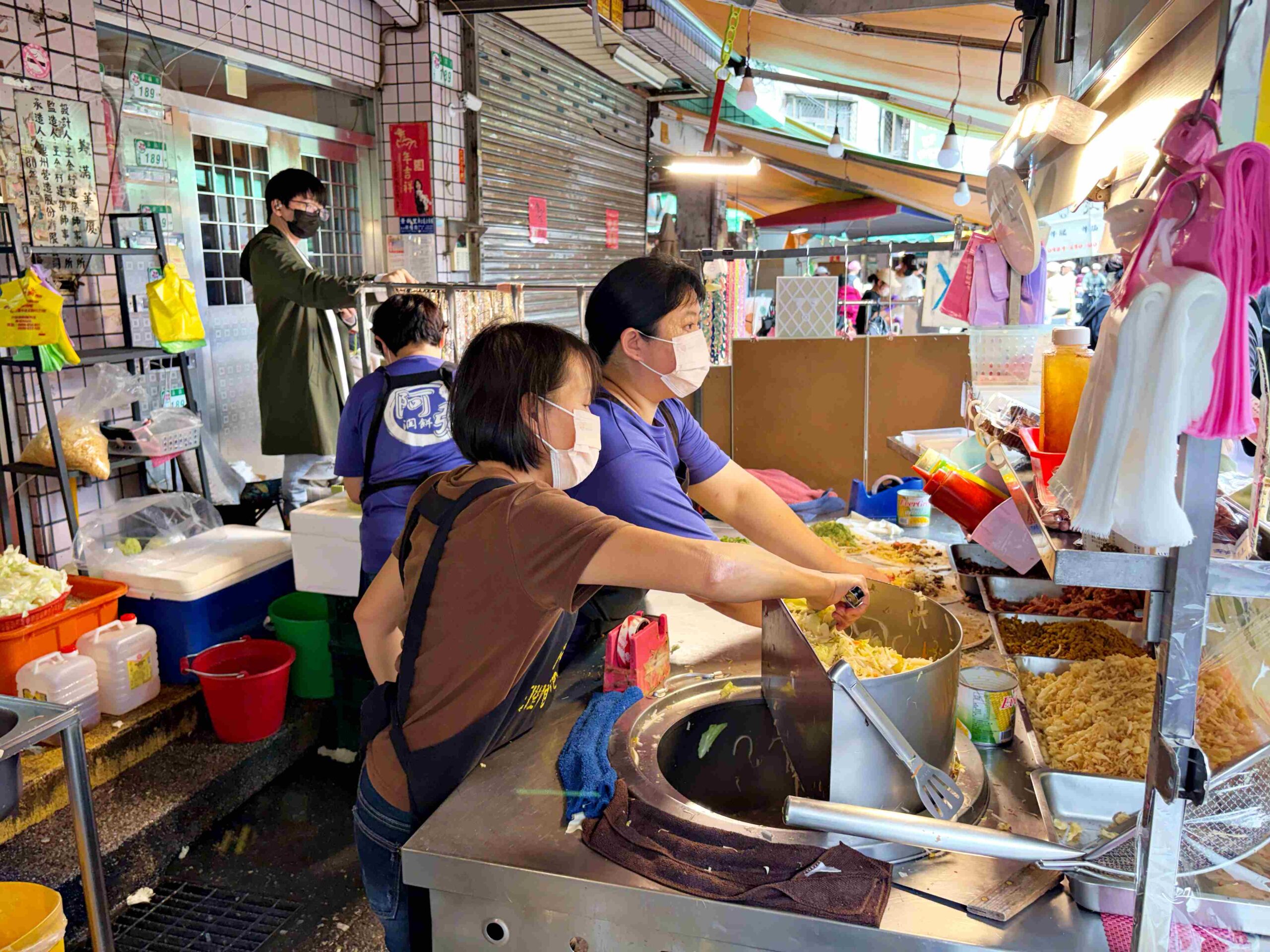 【信義區美食】阿弘潤餅,爆量青菜跟肉,全台網路票選第一冠軍小吃推薦必吃(菜單) @趙先生吃飯 【信義區美食】阿弘潤餅,爆量青菜跟肉,全台網路票選第一冠軍小吃推薦必吃(菜單) @趙先生吃飯