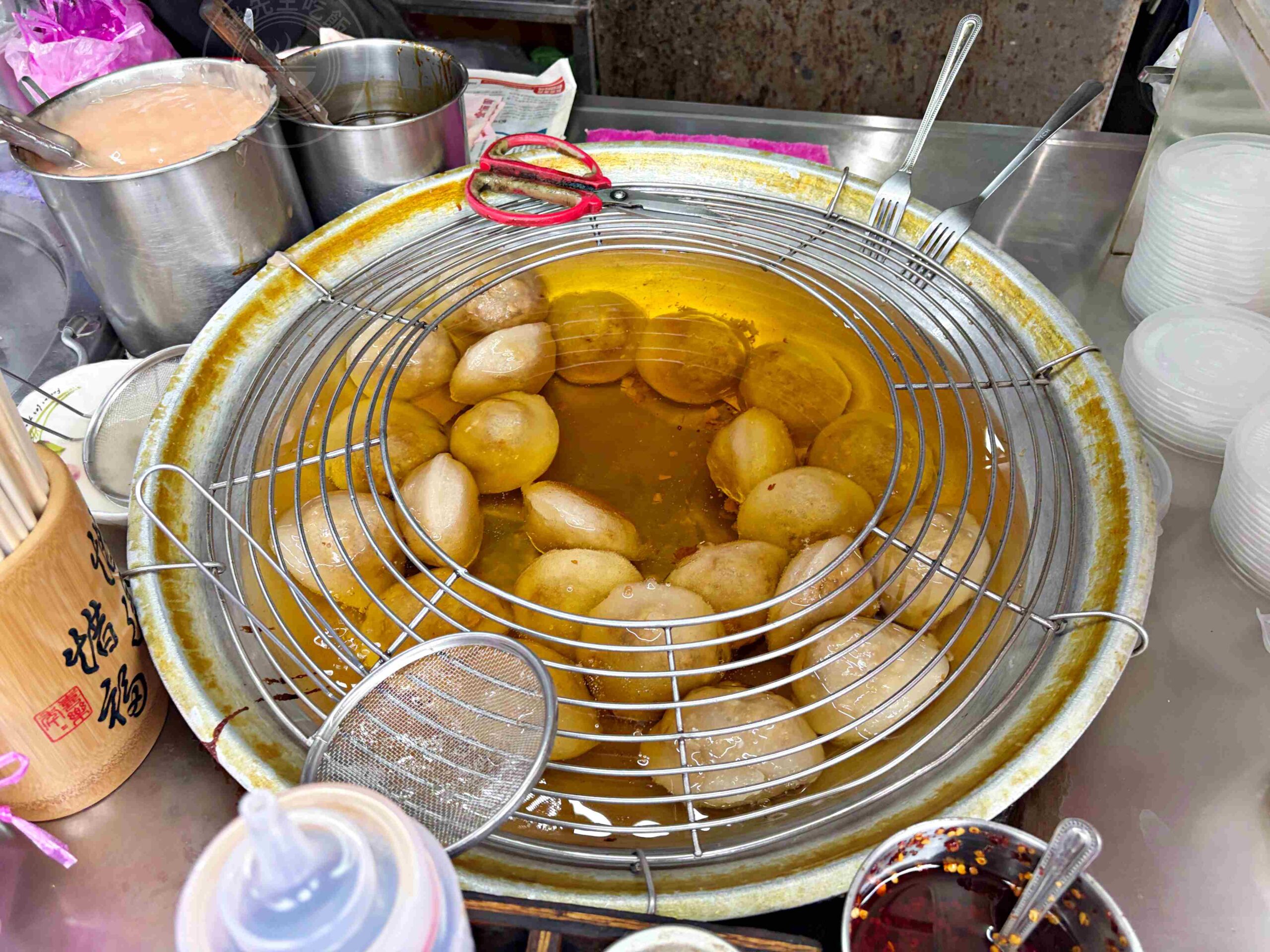 【南京三民美食】彰化肉圓魷魚羹，50年市場排隊老店，肉羹、肉圓意外超強(菜單) @趙先生吃飯