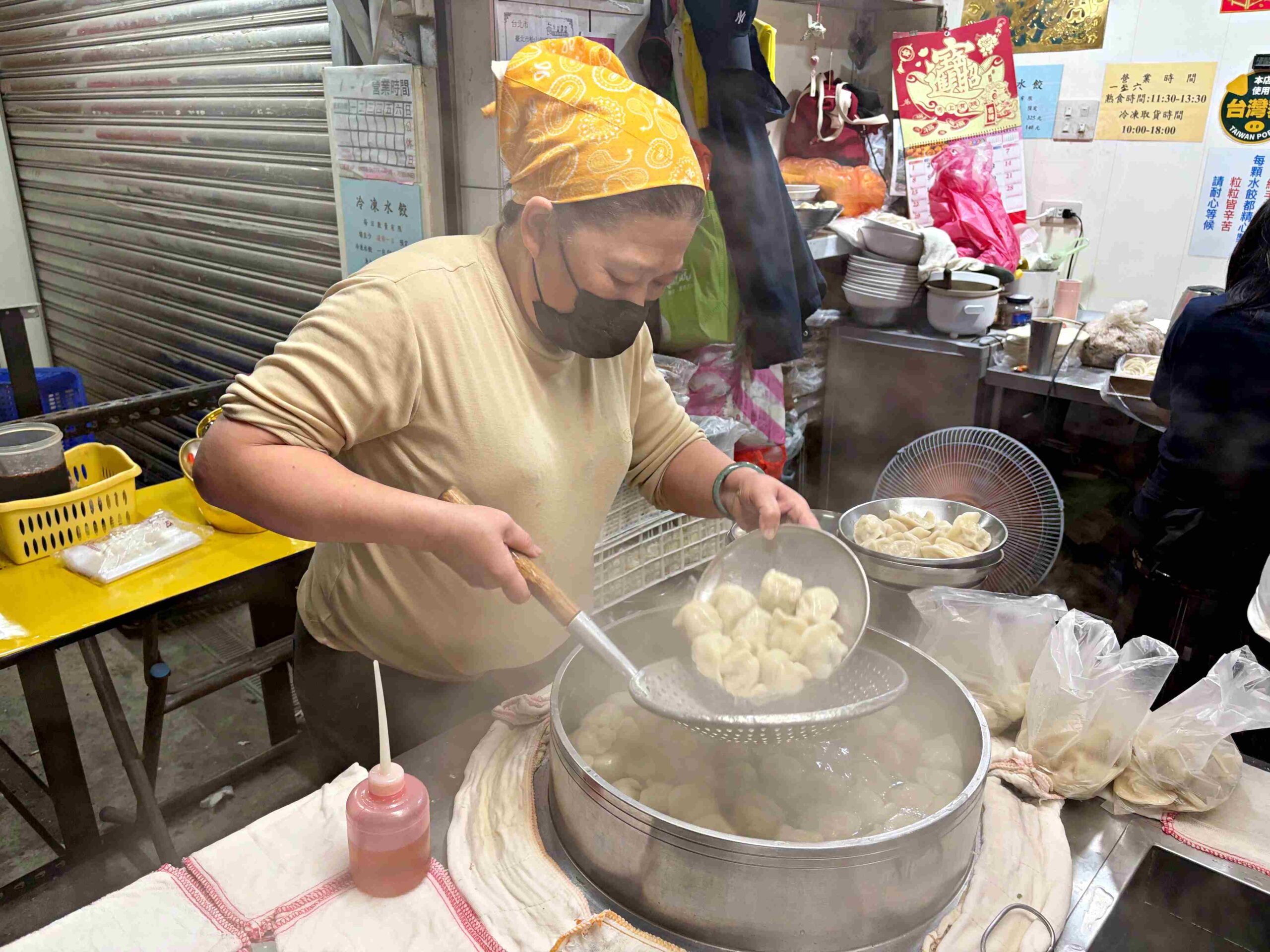 【內湖美食】首爾韓食館，內湖超猛CP好吃韓式料理推薦！(菜單) @趙先生吃飯