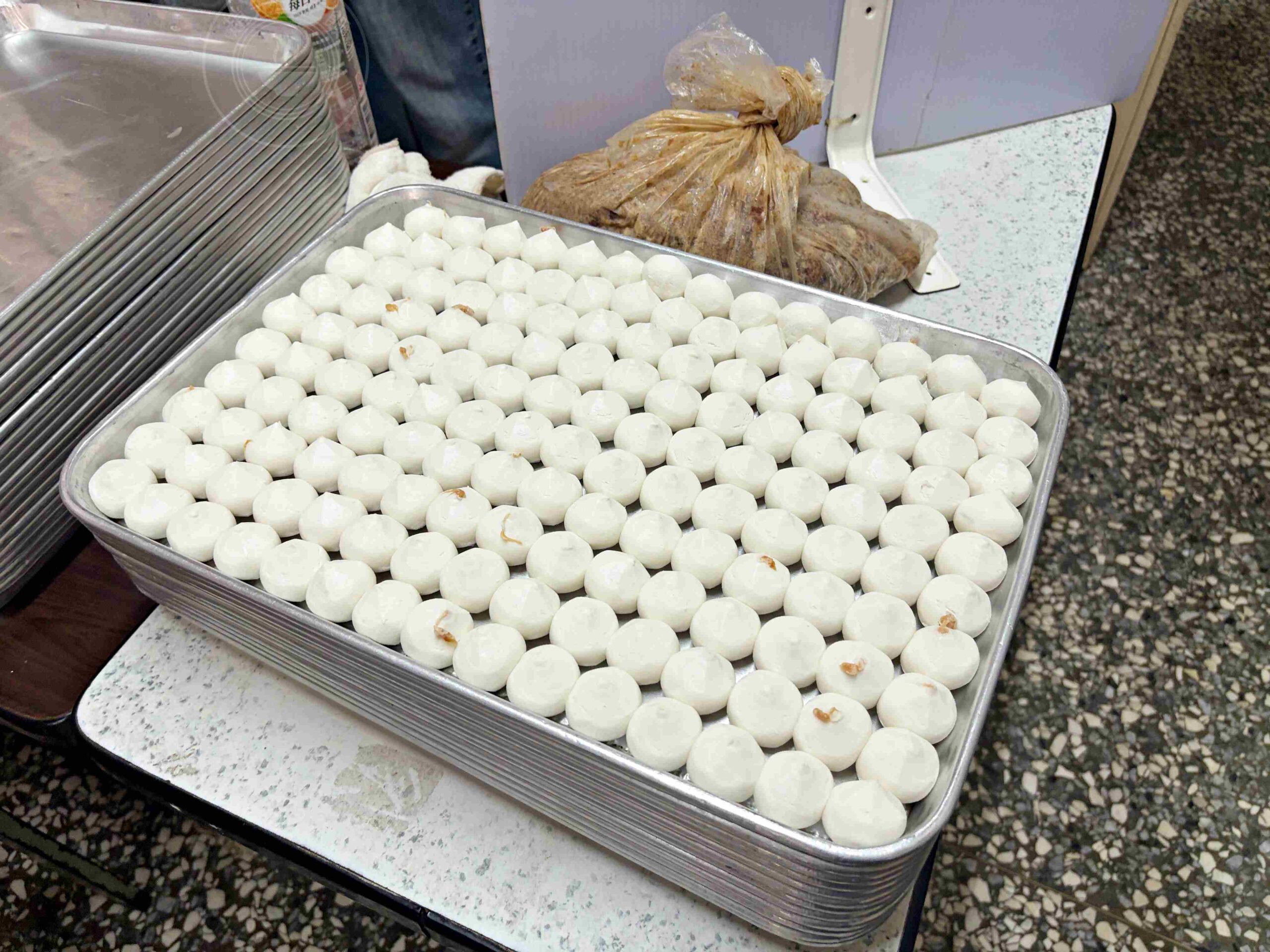 【雙連美食】燕山湯圓，傳承三代的超人氣排隊小吃，湯圓、肉粽、餛飩湯都厲害推薦(菜單) @趙先生吃飯