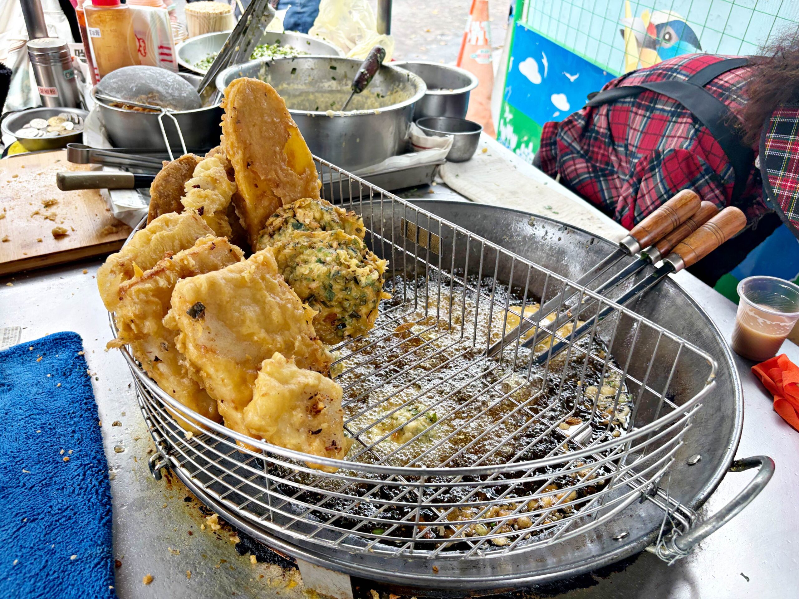 【雙連美食】蔡張呅蚵嗲蘿蔔糕米糕，30年老字號排隊炸物推薦蚵嗲與甜米糕(菜單) @趙先生吃飯