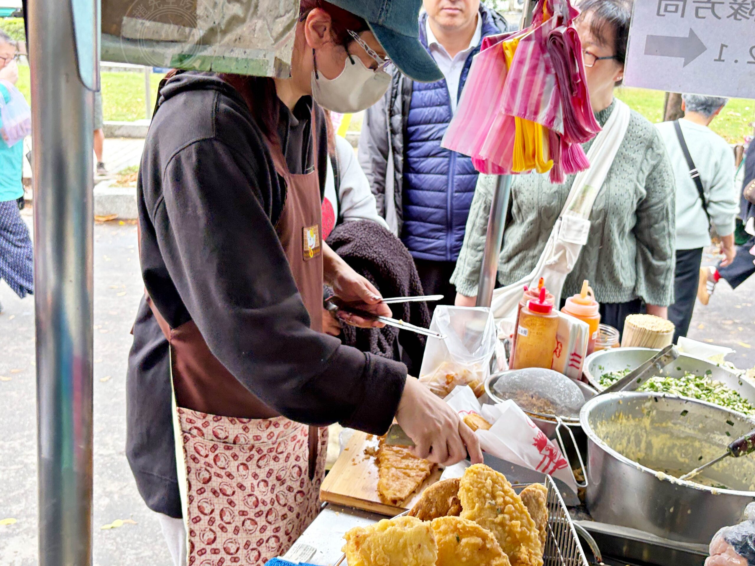 【雙連美食】蔡張呅蚵嗲蘿蔔糕米糕，30年老字號排隊炸物推薦蚵嗲與甜米糕(菜單) @趙先生吃飯