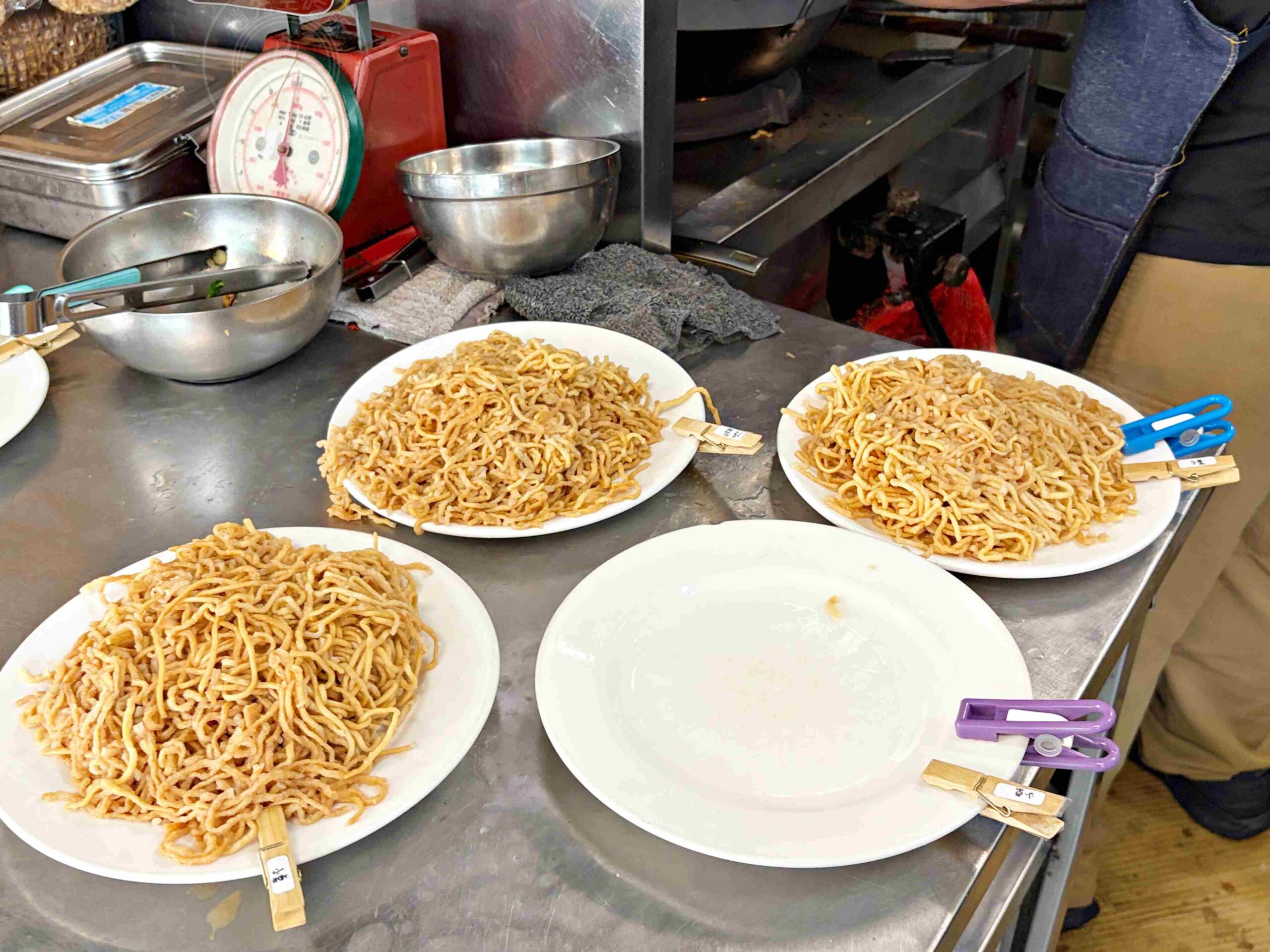 【永和美食】嘉義鱔魚麵，堪稱北部第一鱔魚麵，大火快炒鑊氣有夠好吃推薦(菜單) @趙先生吃飯