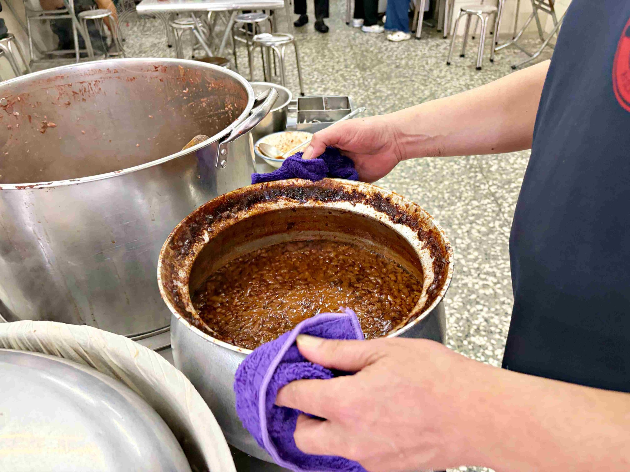 【中和美食】大胖肉焿光華總店，高人氣老店，肉羹湯可續湯、炒麵夠香都推薦(菜單) @趙先生吃飯