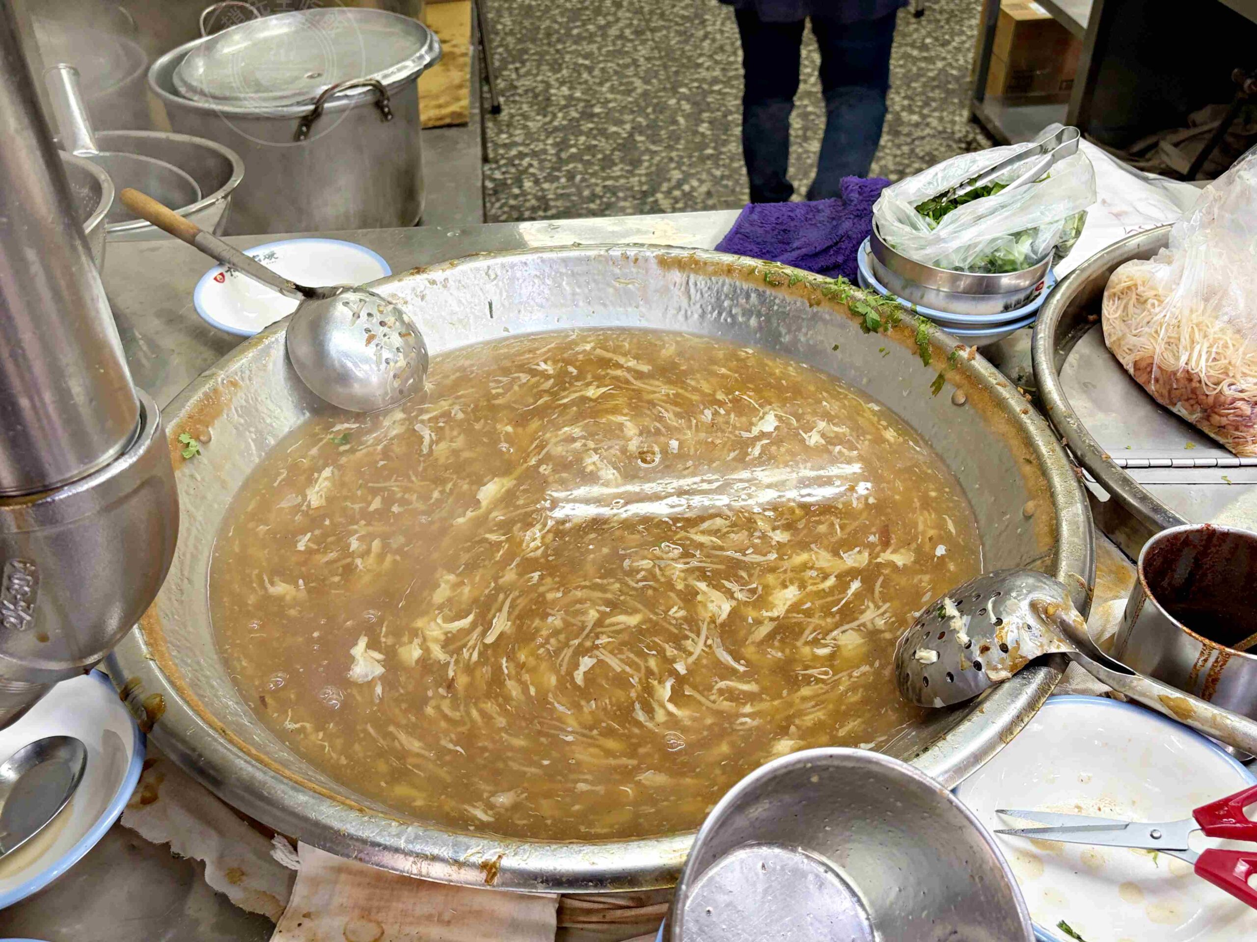 【中和美食】大胖肉焿光華總店，高人氣老店，肉羹湯可續湯、炒麵夠香都推薦(菜單) @趙先生吃飯