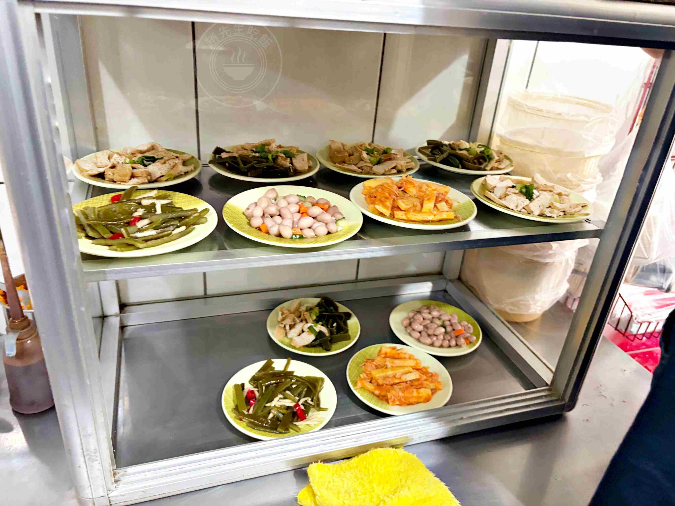 【古亭美食】林記牛肉麵，五百碗認證，巷弄內超強排隊名店，推薦牛肉麵、麻醬麵加蛋包(菜單) @趙先生吃飯