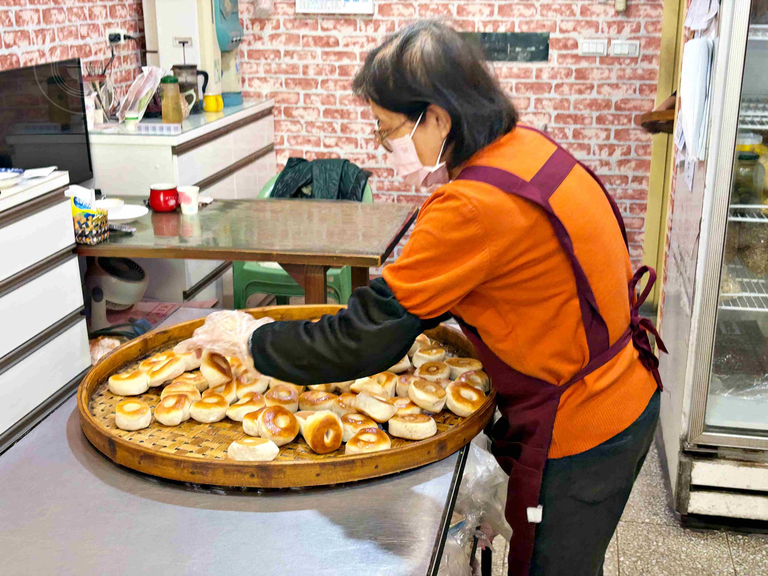 【新莊美食】金合和糕餅,鹹光餅出爐兩小時就賣光口感超扎實推薦(菜單) @趙先生吃飯 【新莊美食】金合和糕餅,鹹光餅出爐兩小時就賣光口感超扎實推薦(菜單) @趙先生吃飯