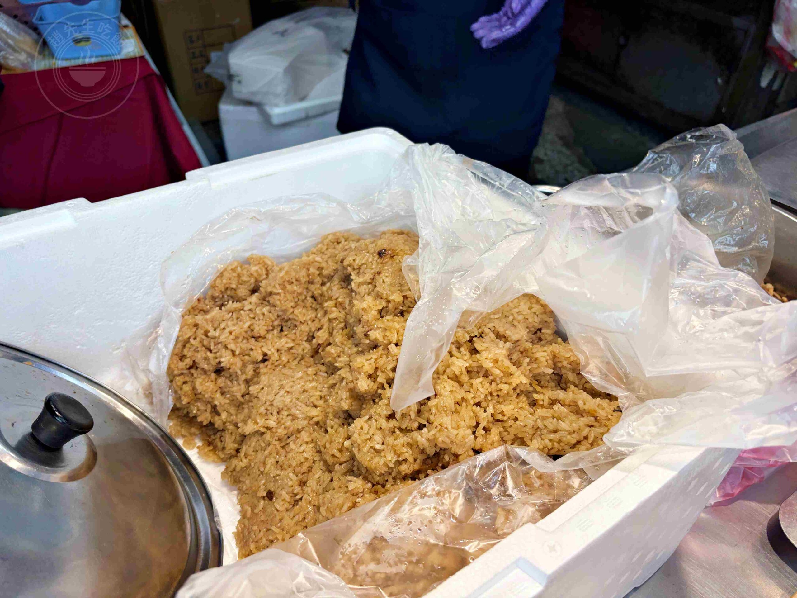 【新莊美食】月華油飯，四十年老攤，色香味俱全，油飯節第二名推薦(菜單) @趙先生吃飯