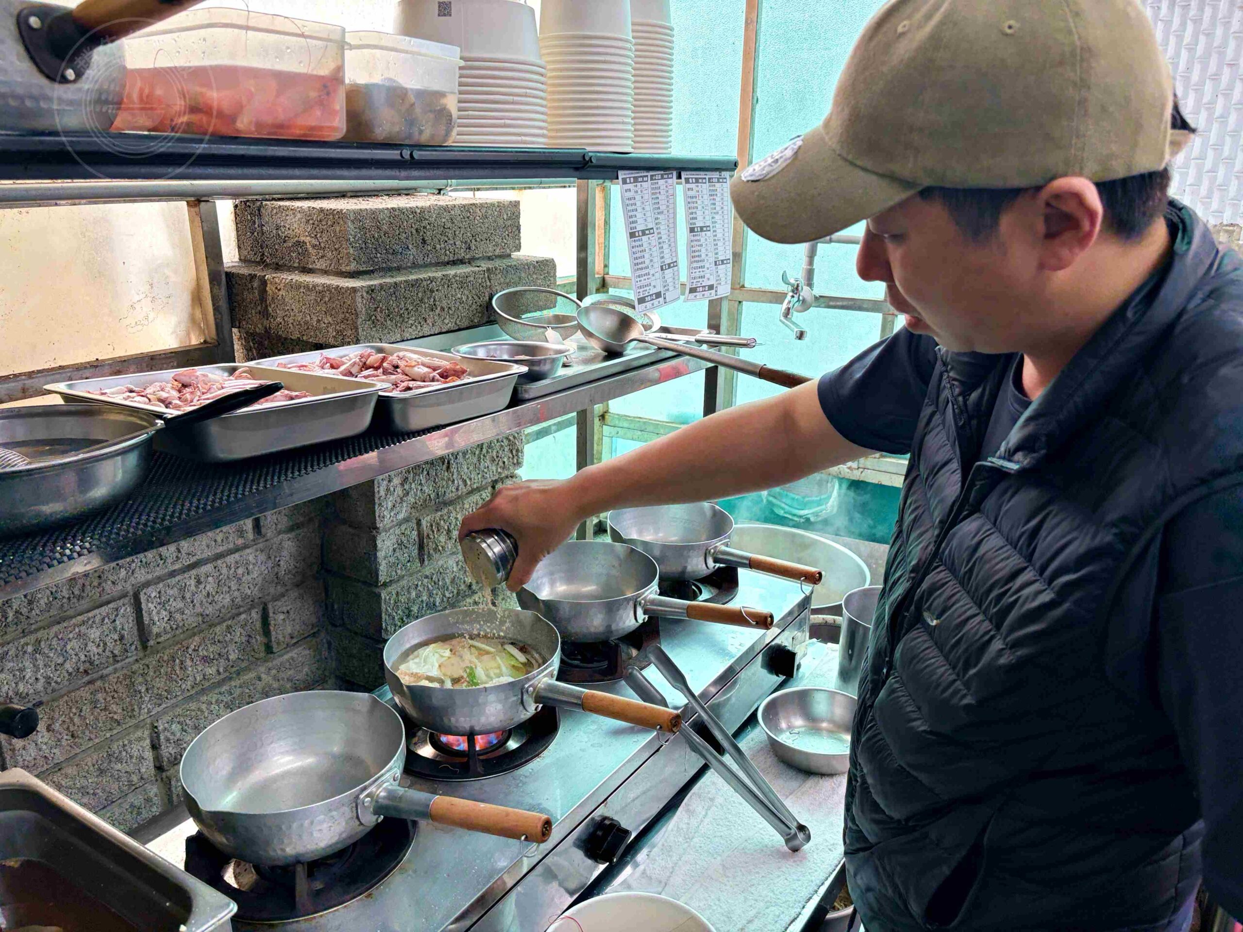 【萬里美食】漁聞樂小卷米粉，99元有8隻小卷米粉湯、滷肉飯超強吃到飽(菜單) @趙先生吃飯