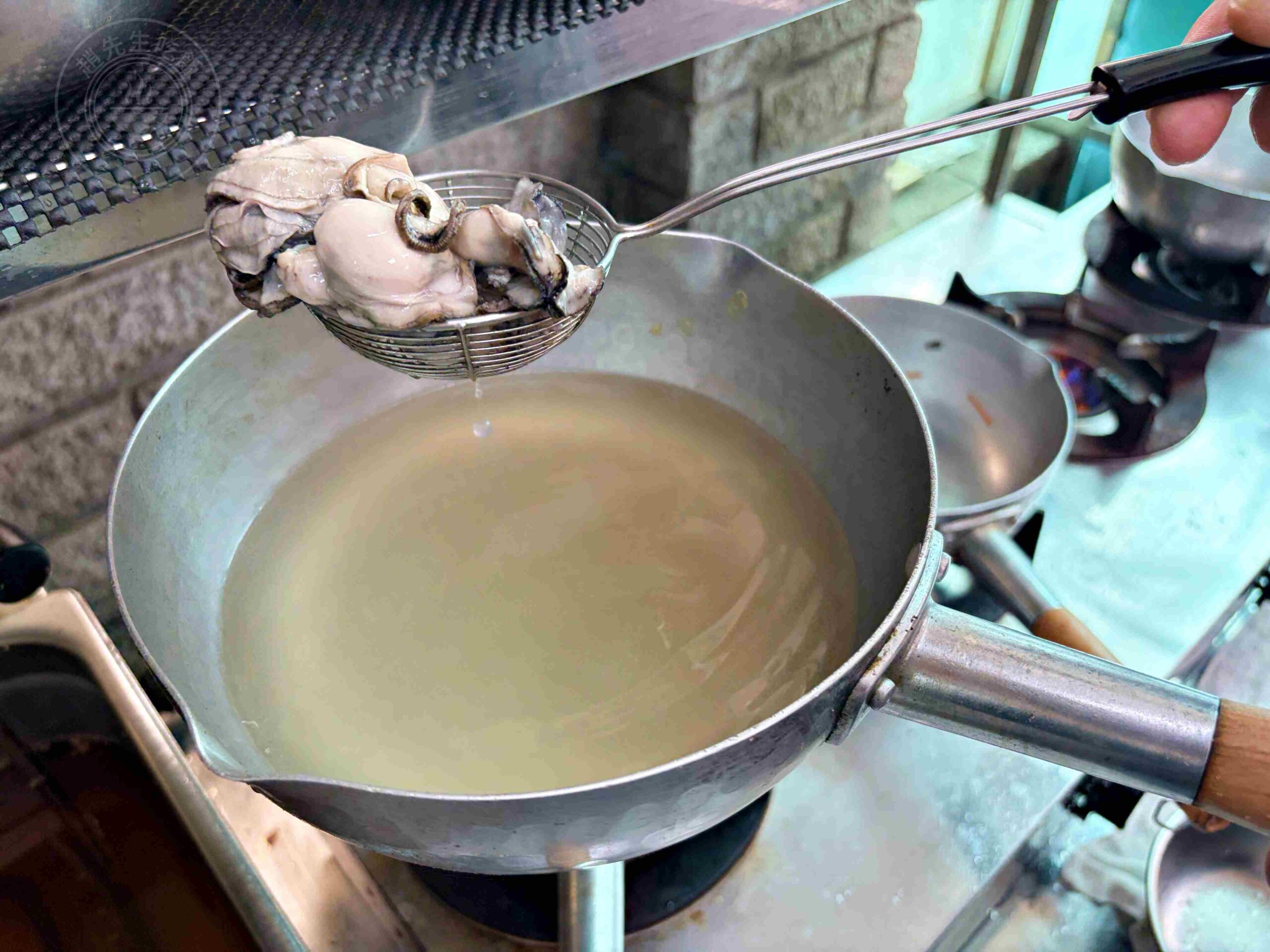 【萬里美食】漁聞樂小卷米粉，99元有8隻小卷米粉湯、滷肉飯超強吃到飽(菜單) @趙先生吃飯