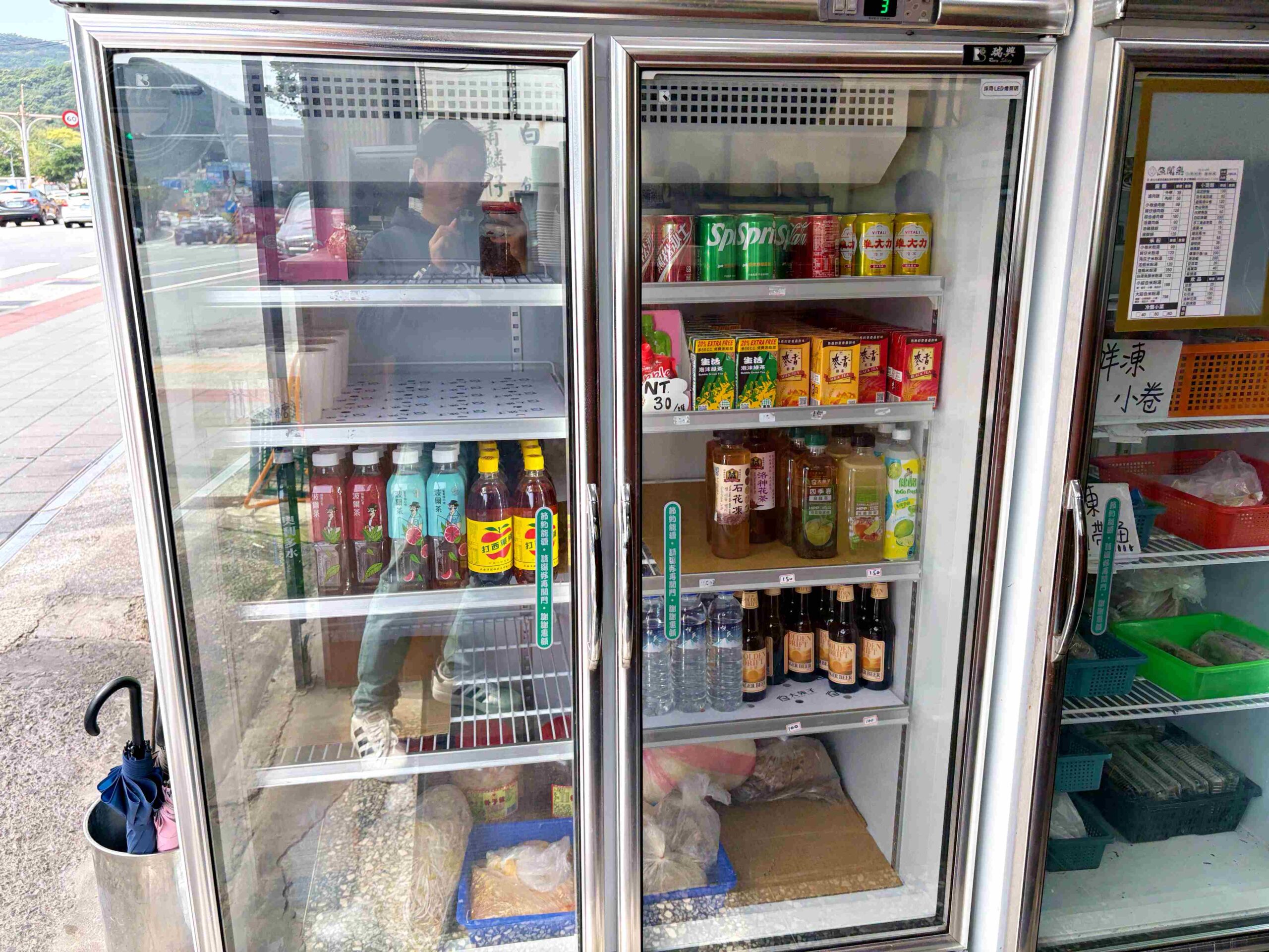 【萬里美食】漁聞樂小卷米粉，99元有8隻小卷米粉湯、滷肉飯超強吃到飽(菜單) @趙先生吃飯