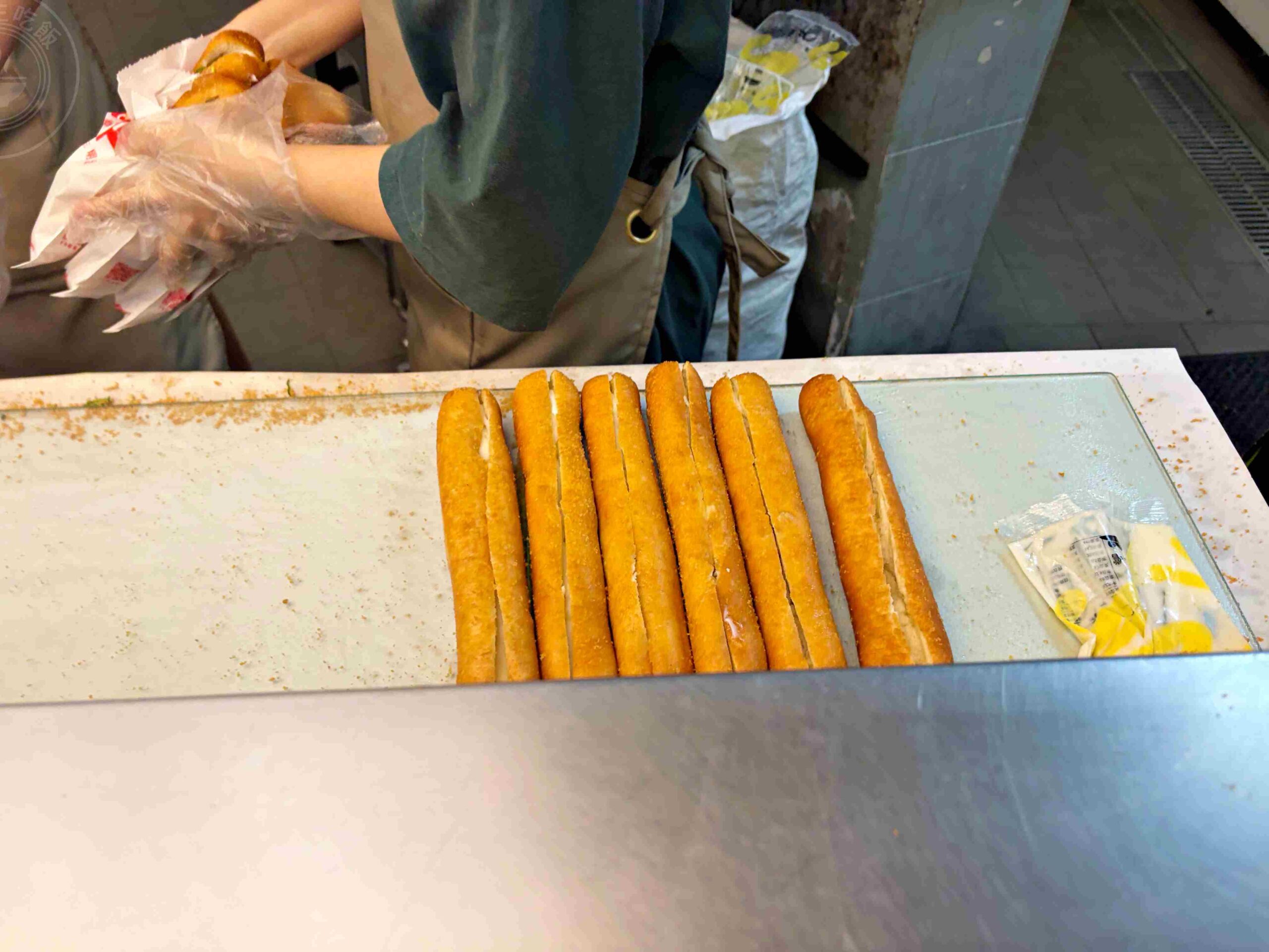 【基隆美食】九如營養三明治，20年人氣排隊現炸麵包，超高CP值必吃推薦(菜單) @趙先生吃飯