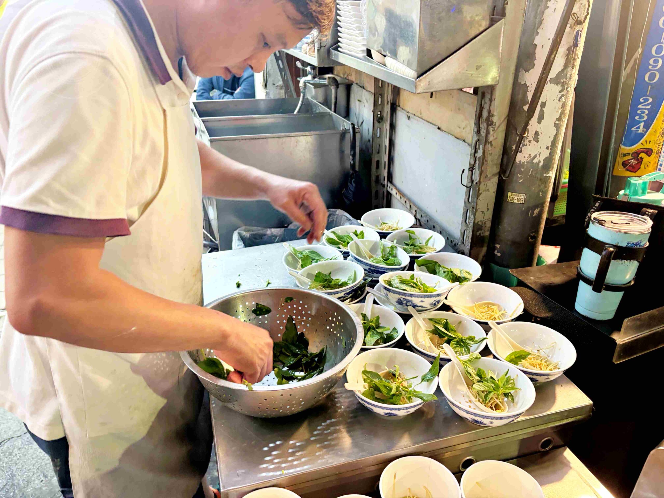 【三重美食】明宏蚵仁湯，老字號的肥美鮮蚵搭配炒米粉實在厲害推薦(菜單) @趙先生吃飯