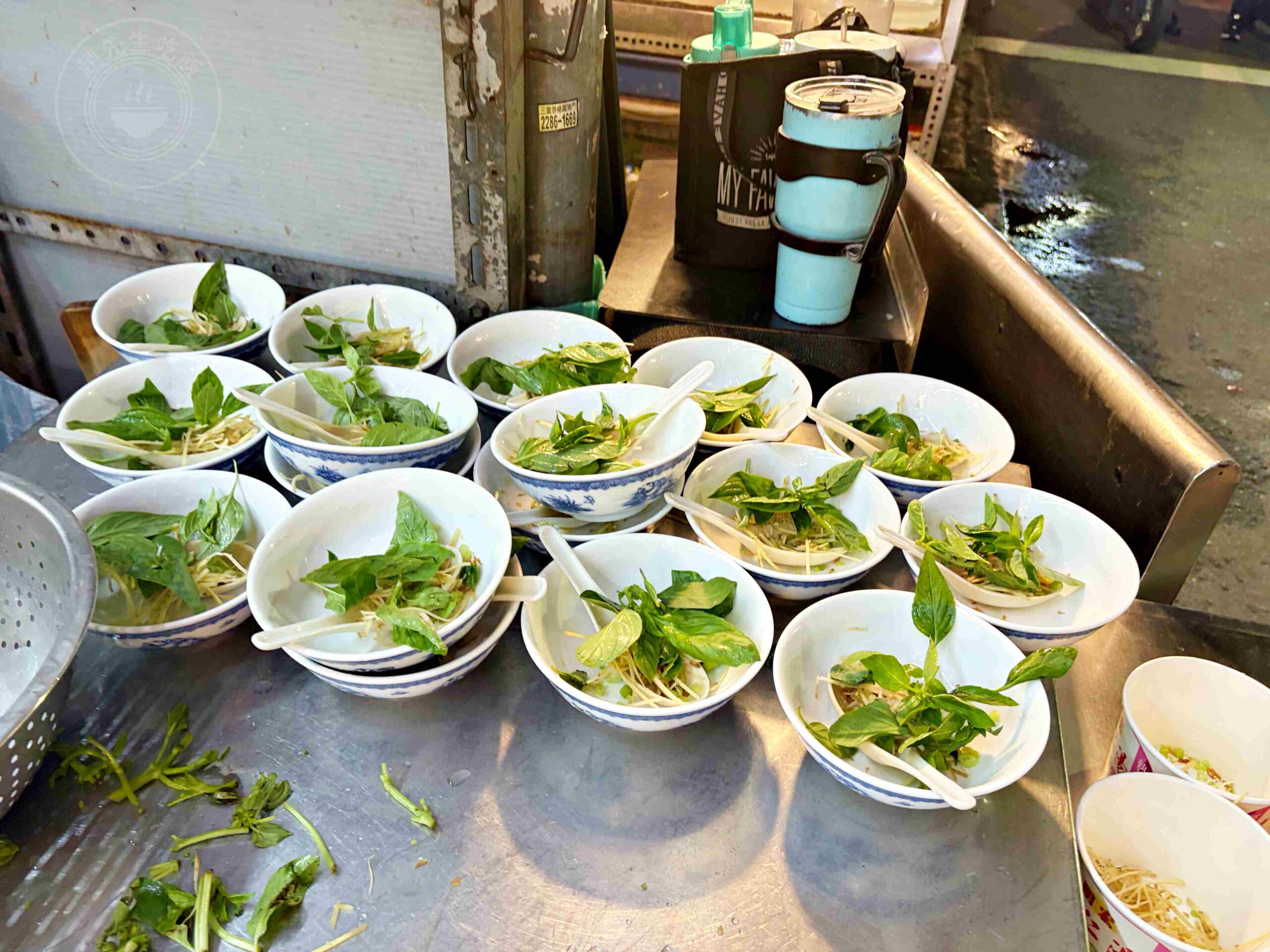 【三重美食】明宏蚵仁湯,老字號的肥美鮮蚵搭配炒米粉實在厲害推薦(菜單) @趙先生吃飯 【三重美食】明宏蚵仁湯,老字號的肥美鮮蚵搭配炒米粉實在厲害推薦(菜單) @趙先生吃飯