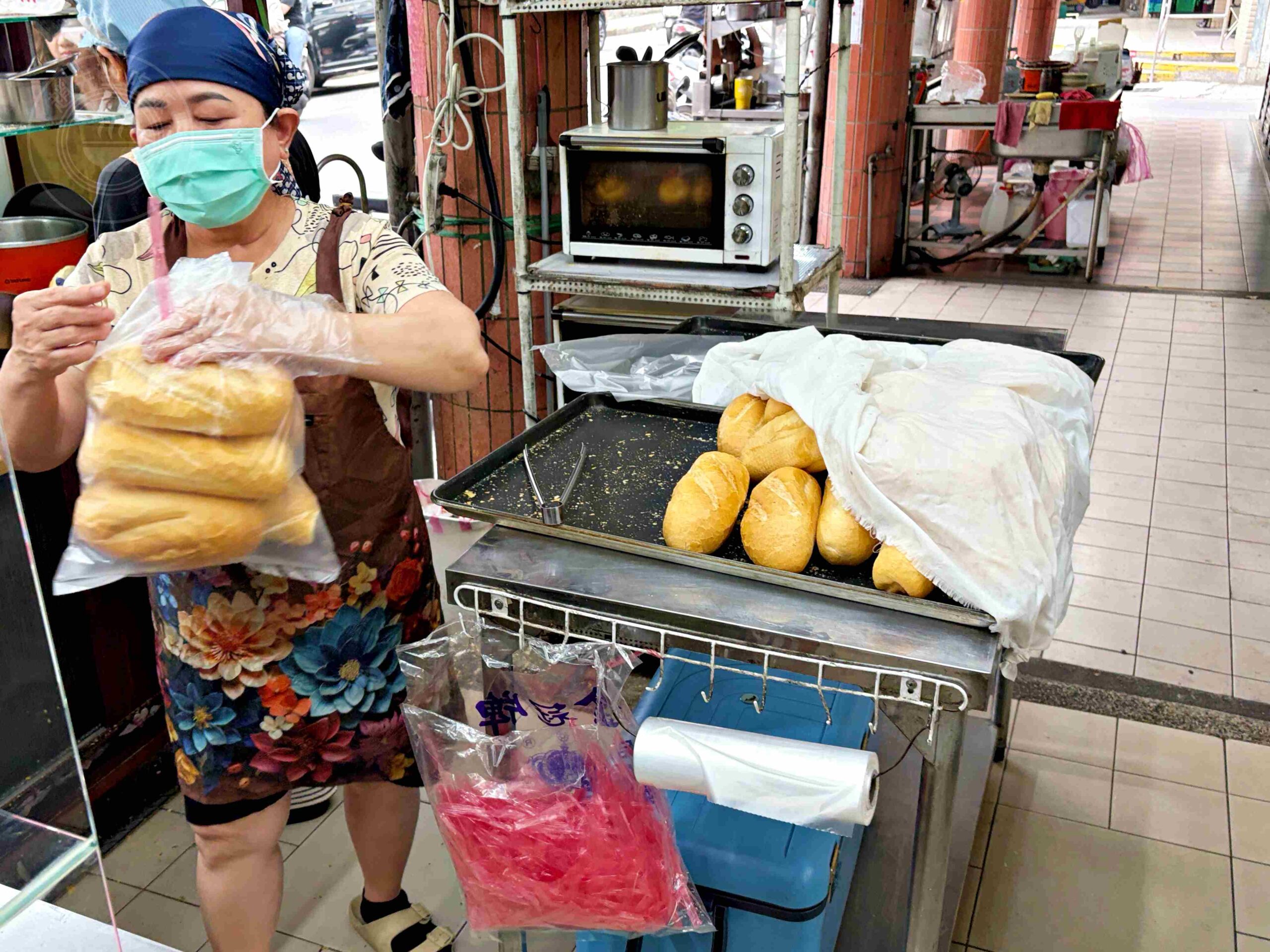 【新莊美食】溢湘麵館｜酸辣粉控的天堂，天然湯頭＋Q彈粉條吃起來超過癮(菜單) @趙先生吃飯