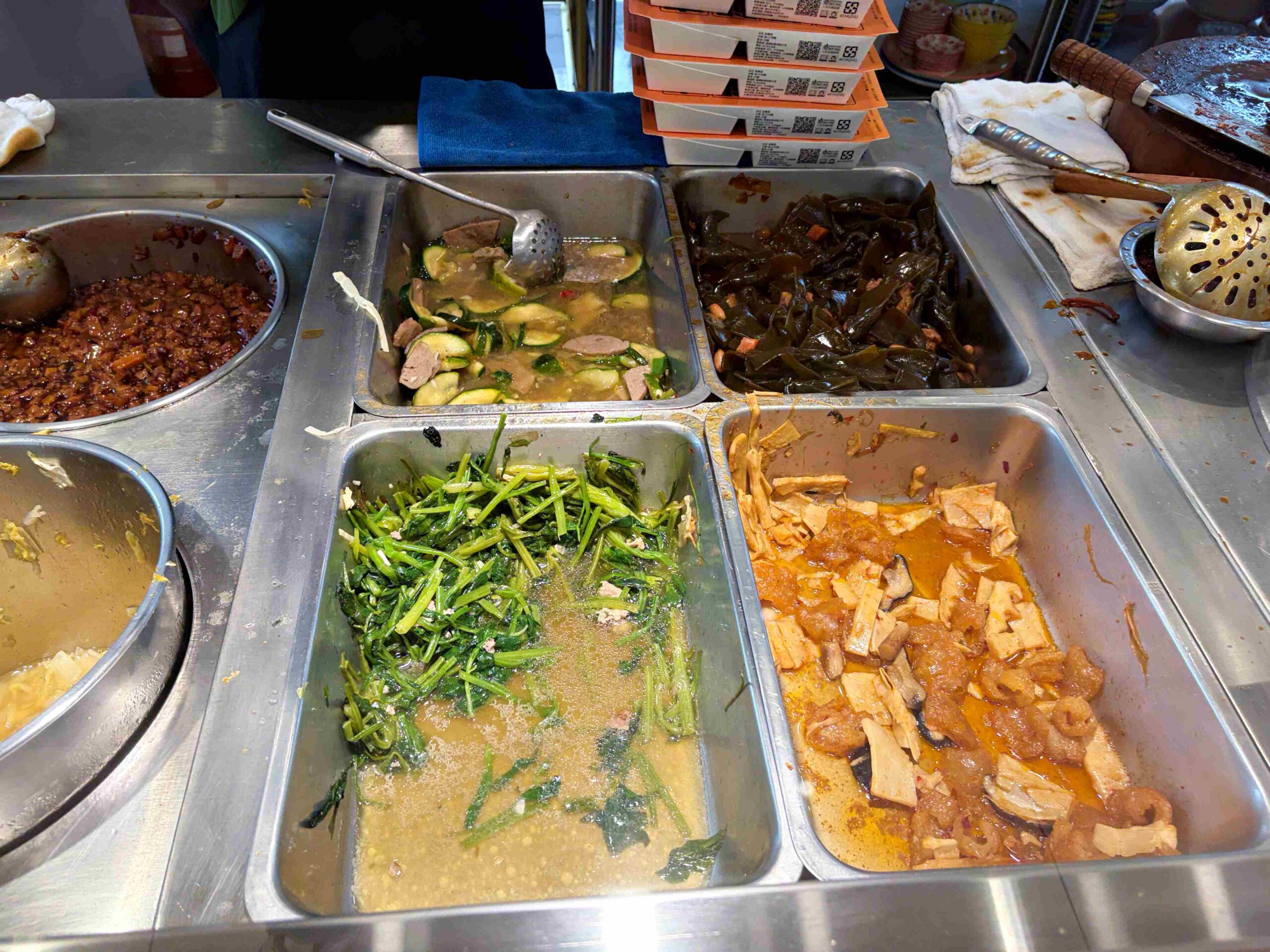 【三重美食】光興腿庫，米其林、500碗認證的魯肉飯，腿庫、豬腳都推薦！(菜單) @趙先生吃飯