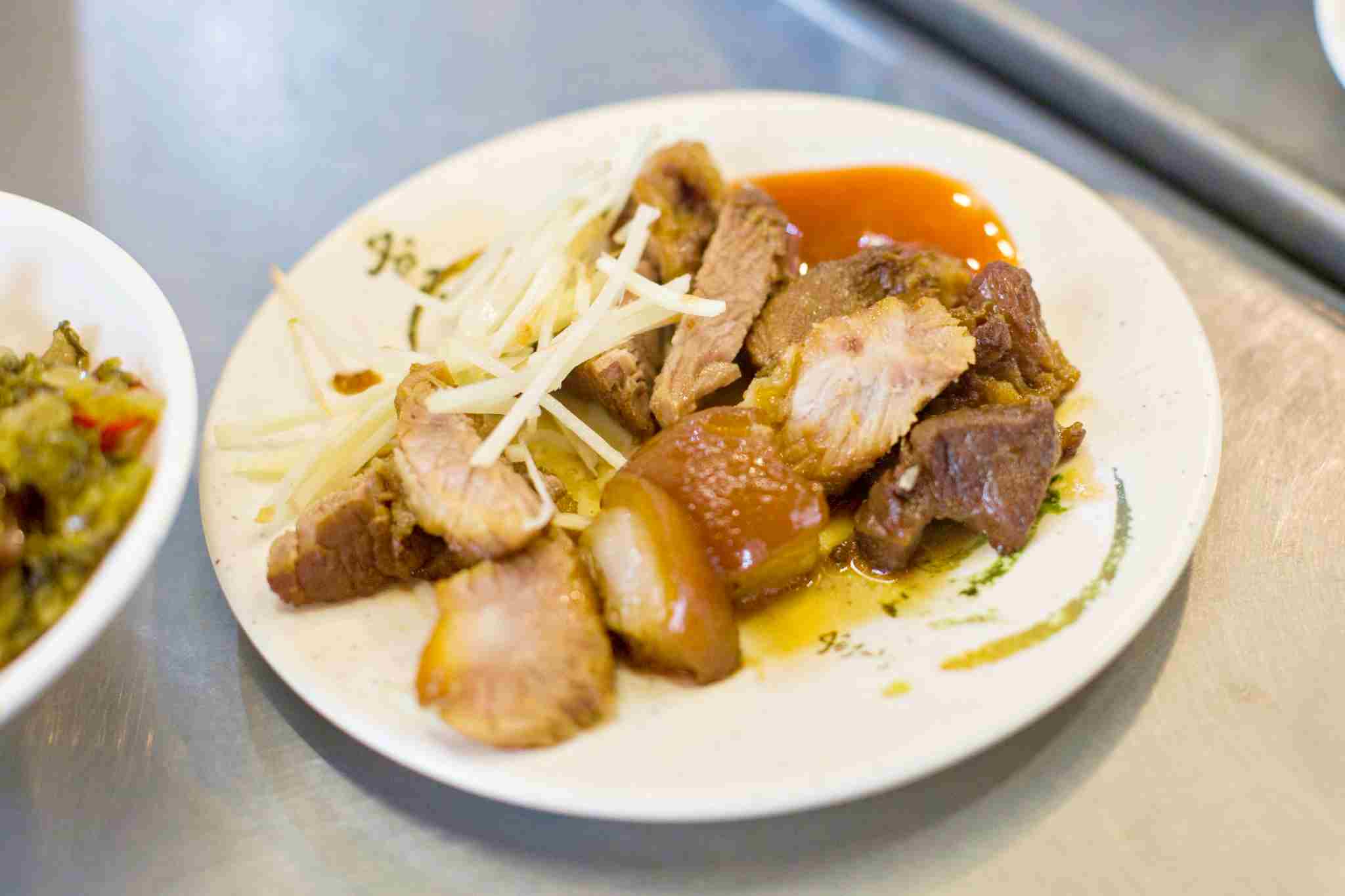 【中山美食】香滿園，早上六點半開賣早午餐，酸菜滷肉飯超特別，腿庫滷得超香(菜單) @趙先生吃飯