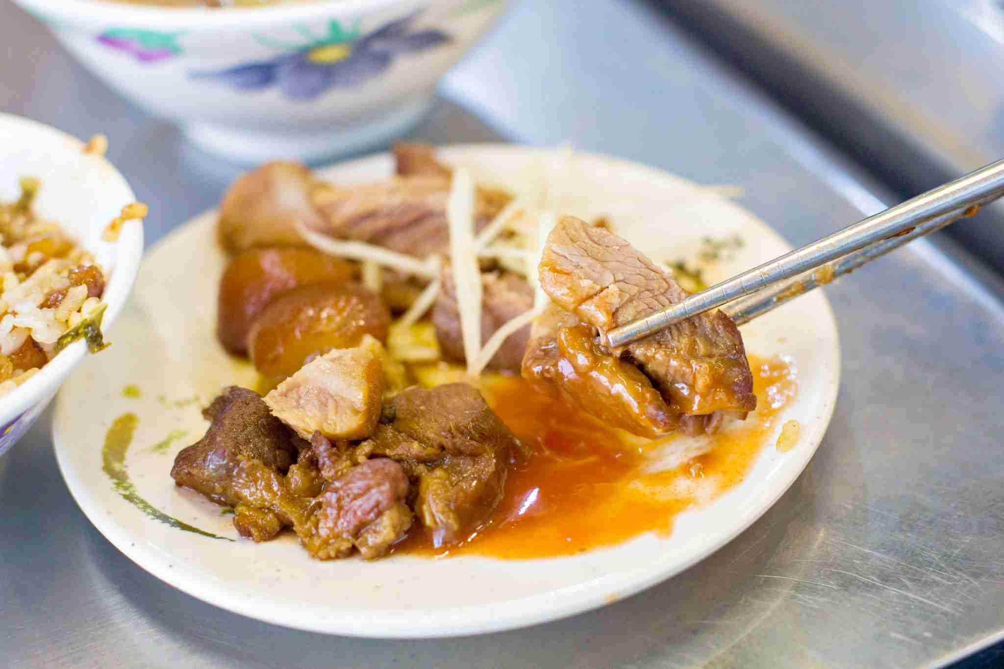 【中山美食】香滿園，早上六點半開賣早午餐，酸菜滷肉飯超特別，腿庫滷得超香(菜單) @趙先生吃飯